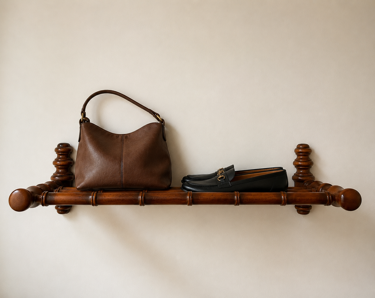 Porte-manteau mural en bois tourné façon bambou