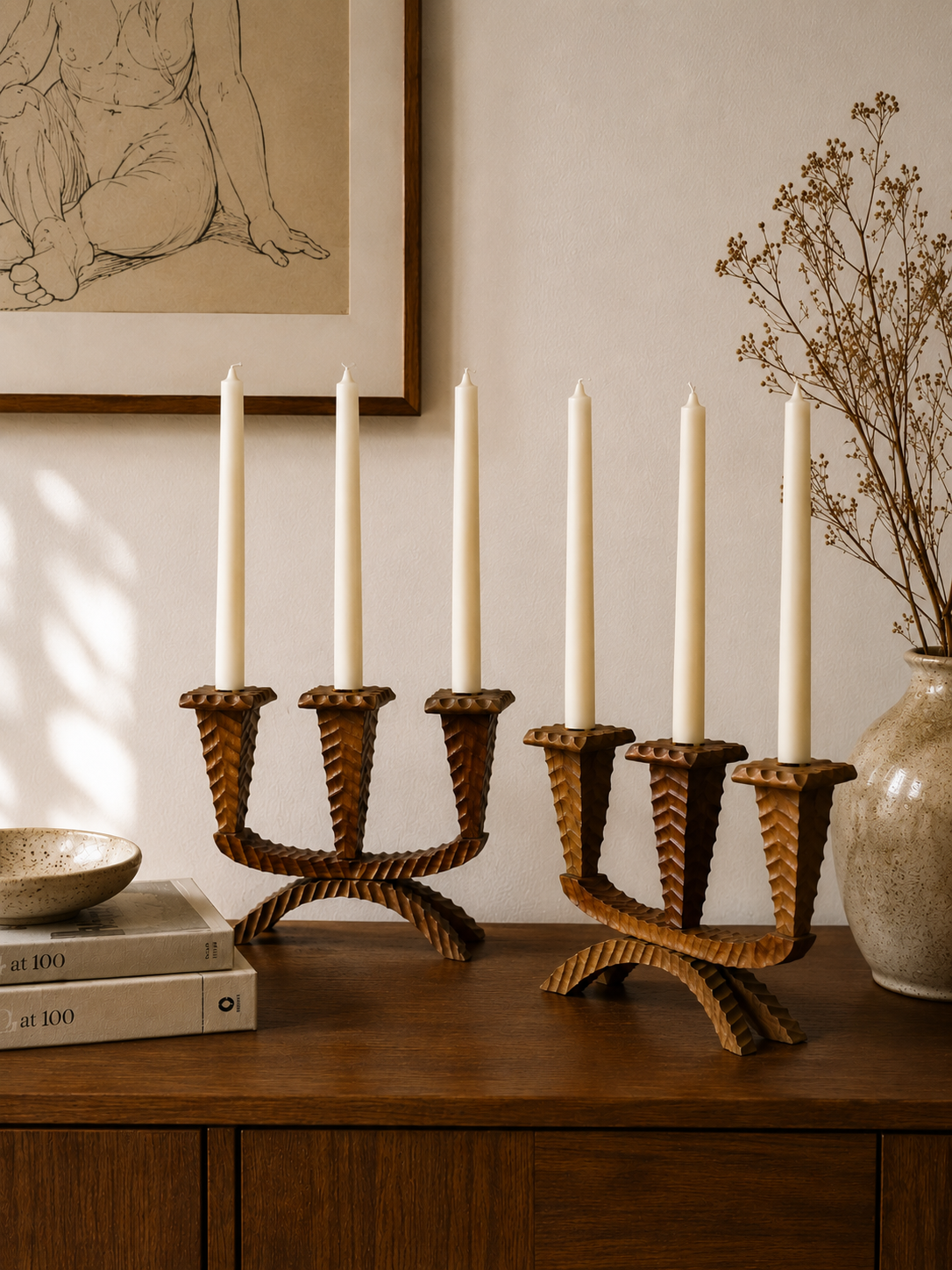 Paire de chandeliers en bois sculpté - 3 branches