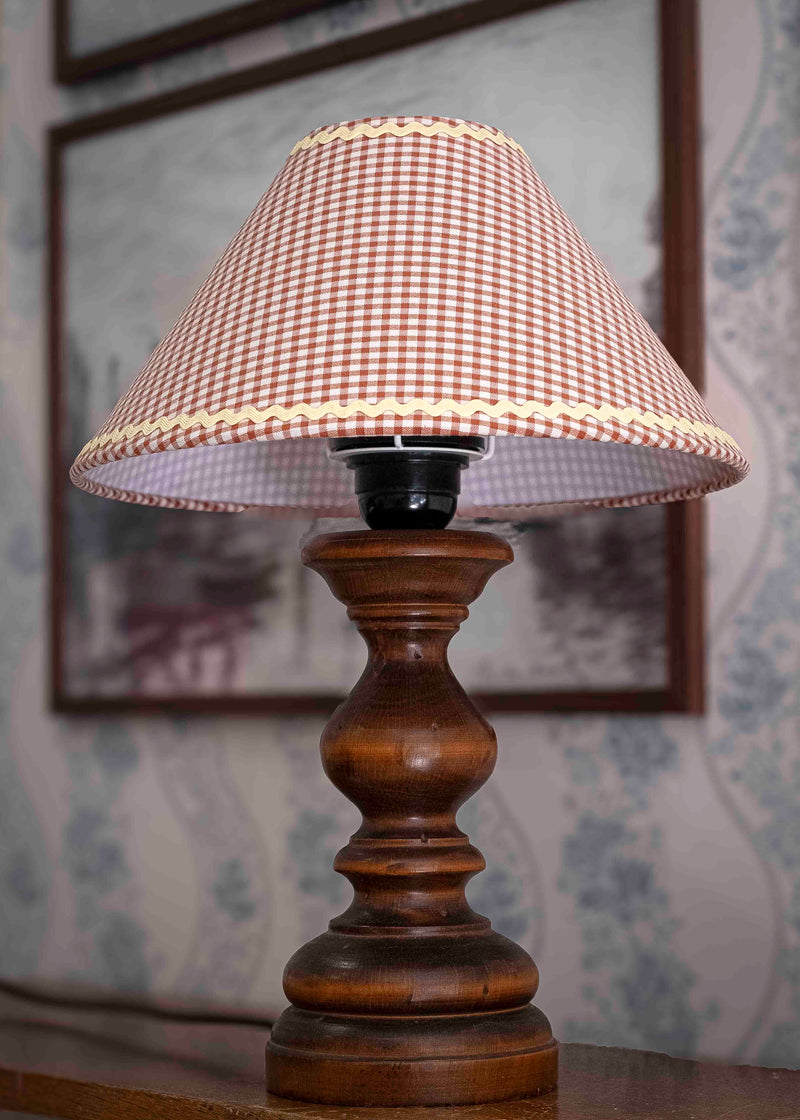 Lampe Jeannette Razzia en verre coloré avec base en métal, éclairage vintage et design rétro visible dans l'image.