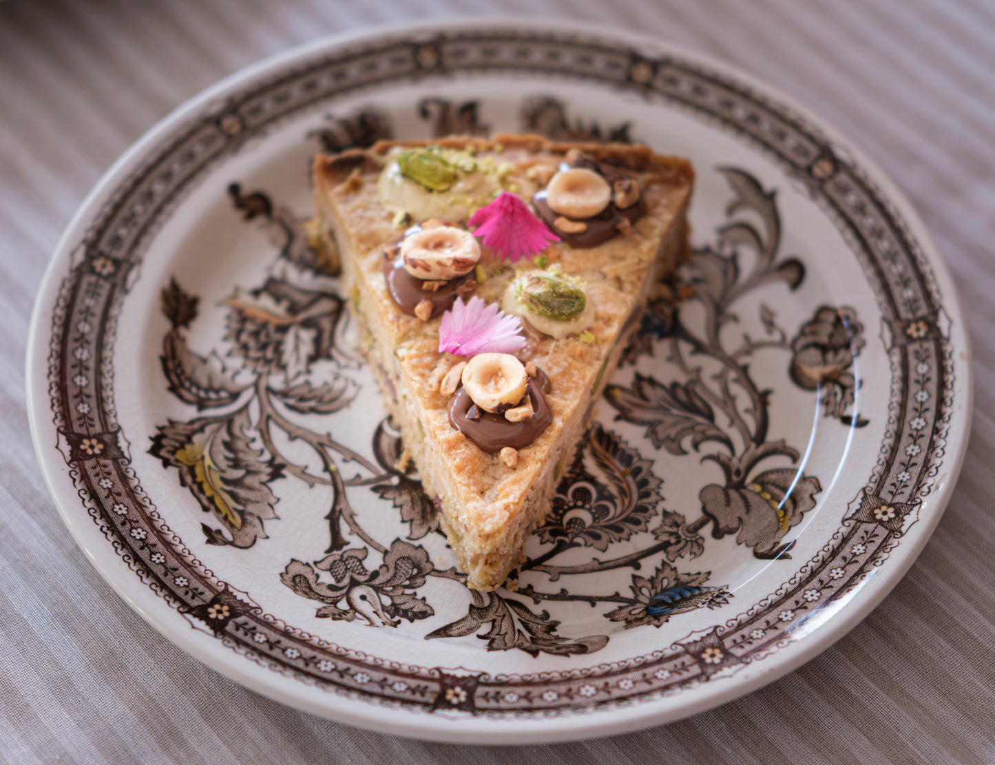 Assiettes creuses anglaises Jacobean