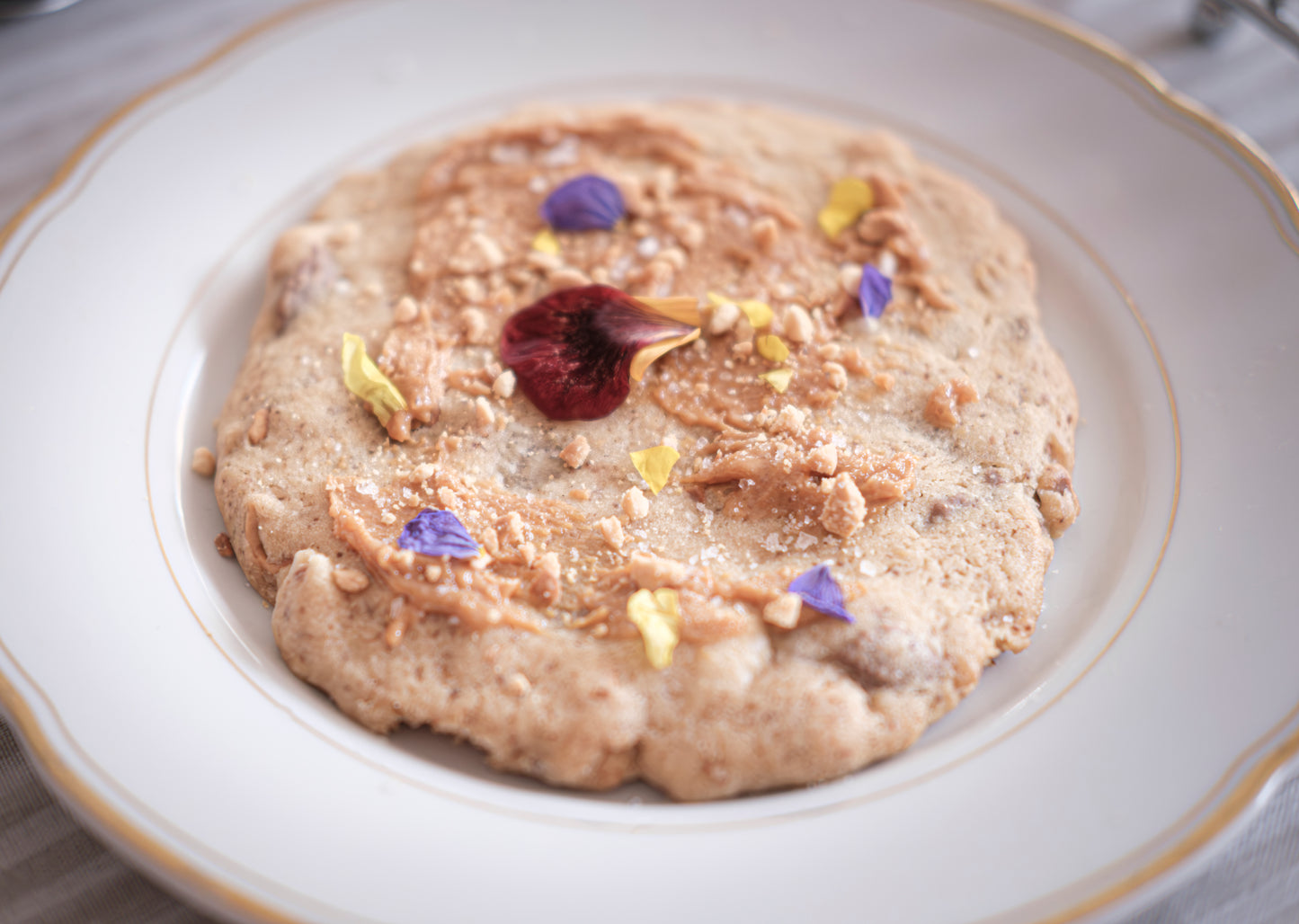 Petites assiettes porcelaine bohème dorées