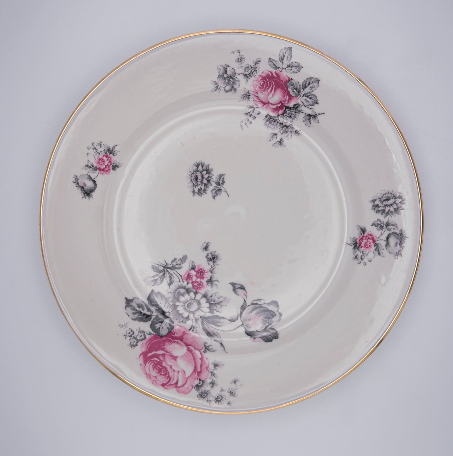 Lot de 6 assiettes creuses motifs floraux roses et grises