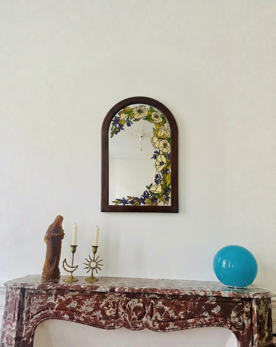 Miroir style Tiffany Art Déco de Razzia avec cadre orné et design géométrique élégant, reflet sophistiqué.