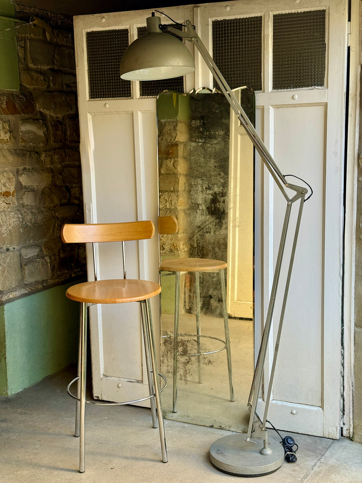 Grand miroir vintage festonné au verre biseauté