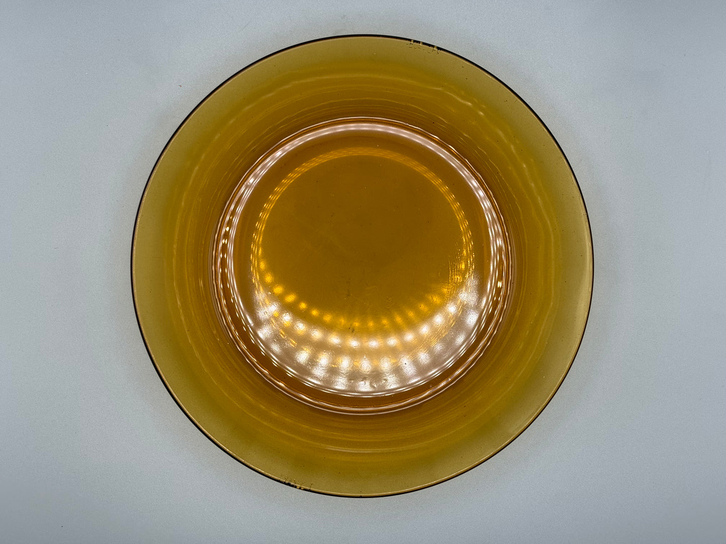 Assiettes creuses Duralex en verre ambré