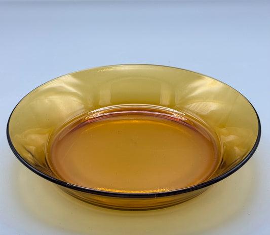 Assiettes creuses Duralex en verre ambré
