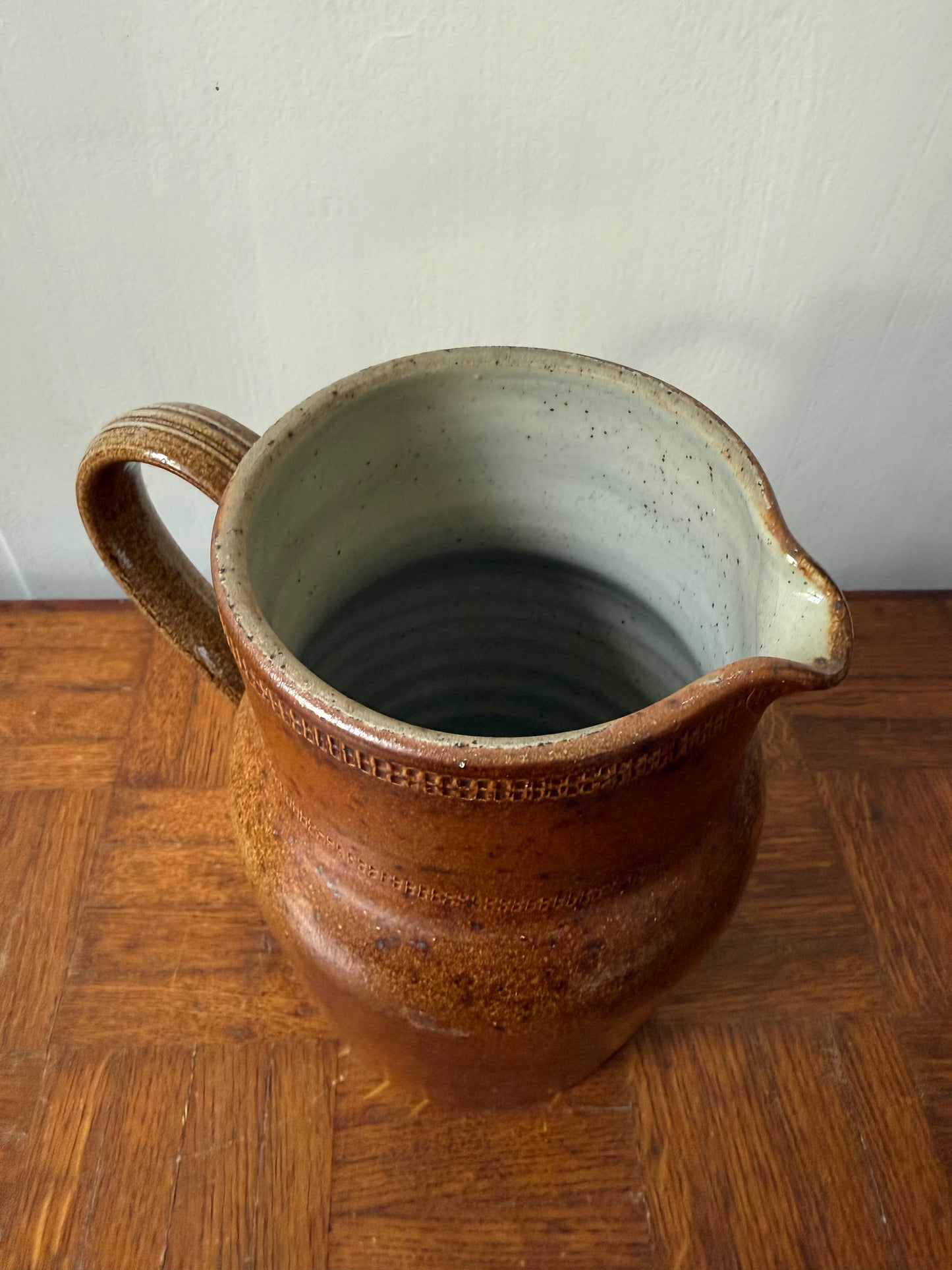 Pichet / brot ancien fait à la main en grès