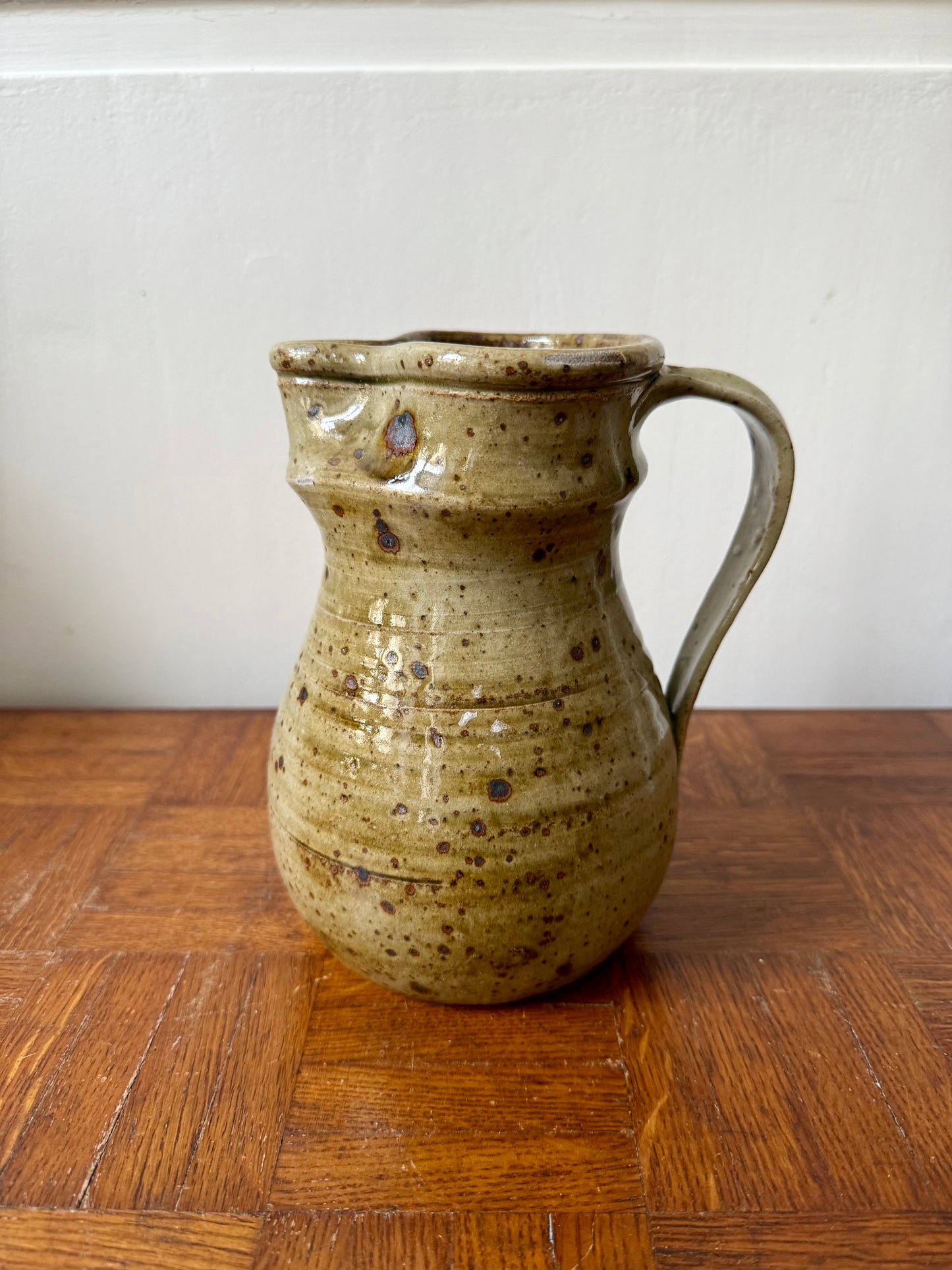 Pichet en grés verni