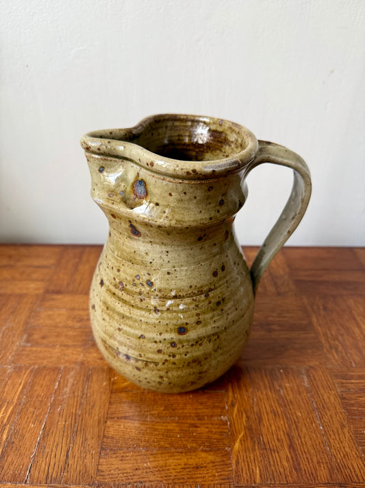 Pichet en grés verni
