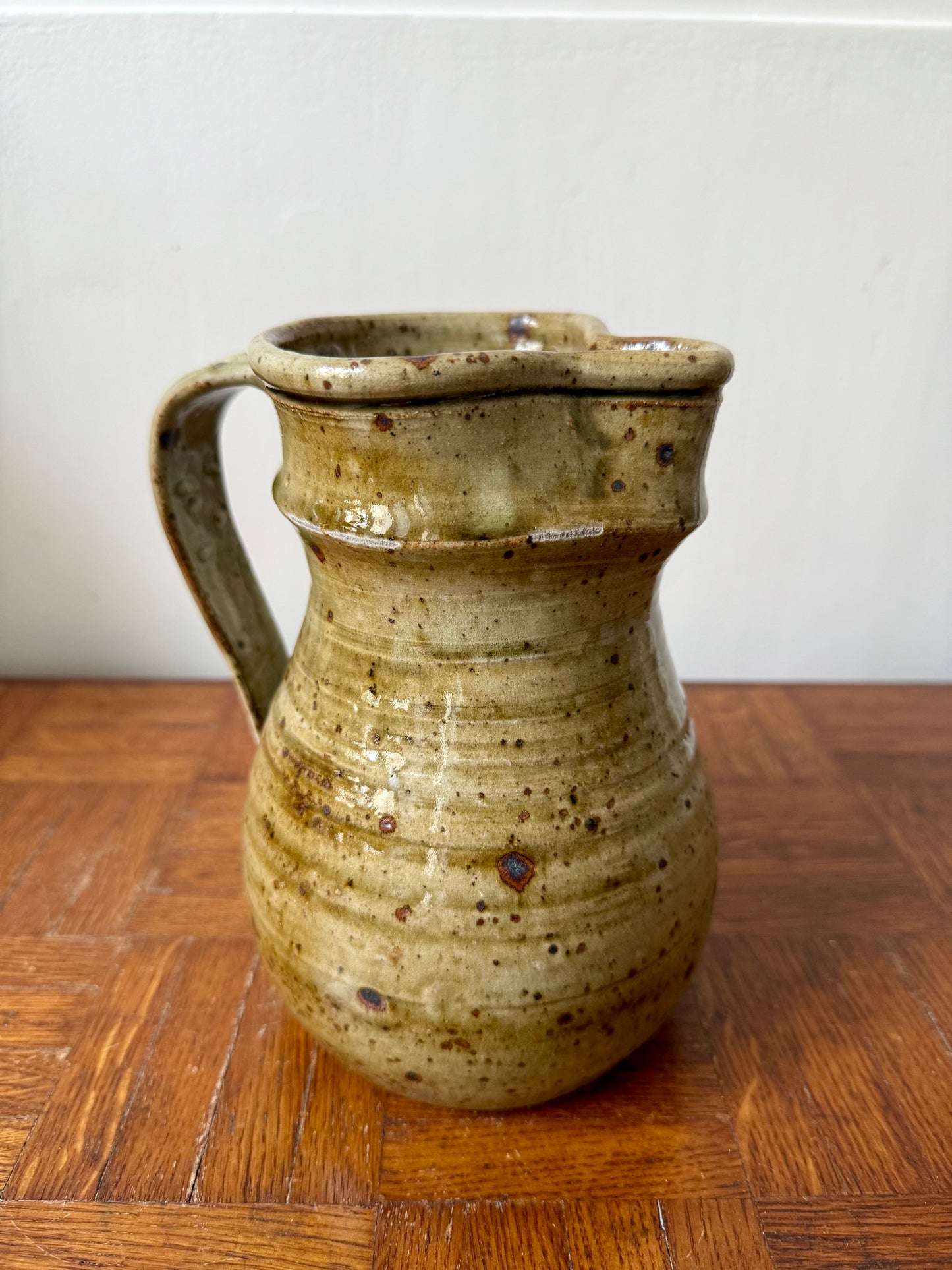 Pichet en grés verni