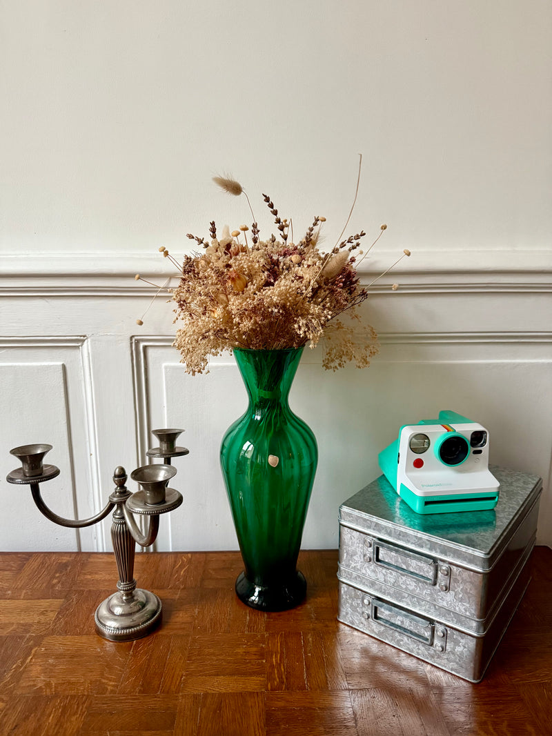Handcrafted Italian Razzia glass blown vase with an elegant, translucent design, perfect for decorative floral arrangements.