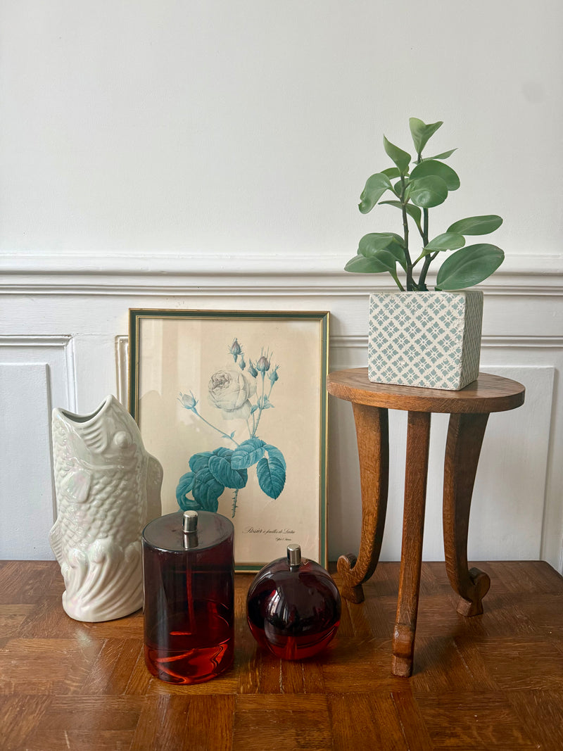 Vintage wooden Razzia guéridon or tabouret with a round top and sturdy legs, showcasing classic mid-century design.
