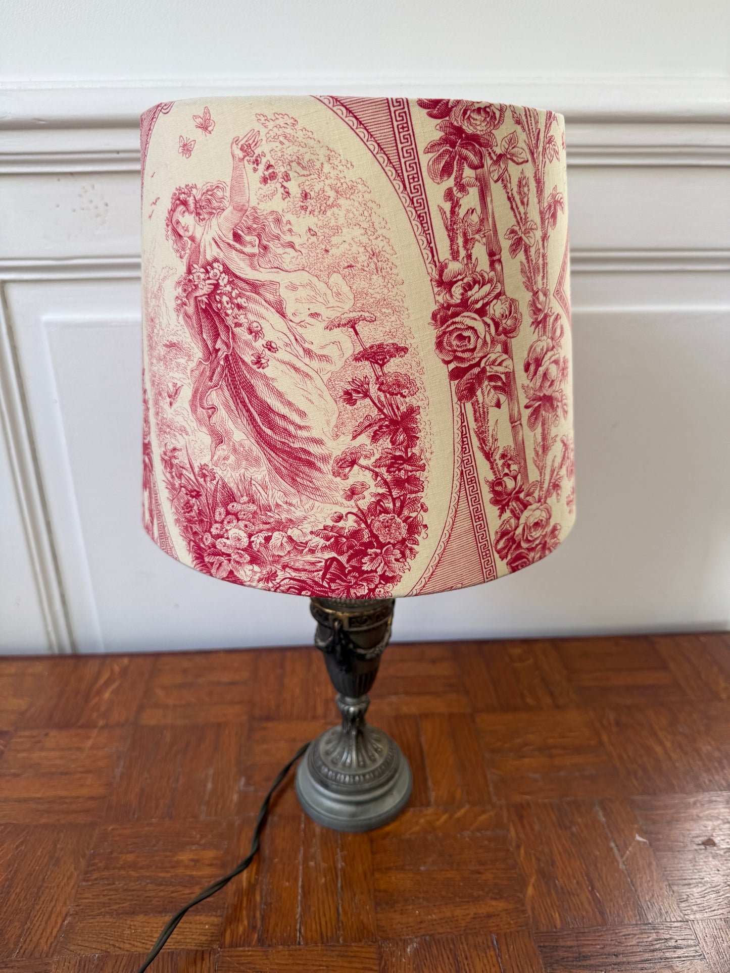Lampe style Empire avec abat-jour en toile de jouy