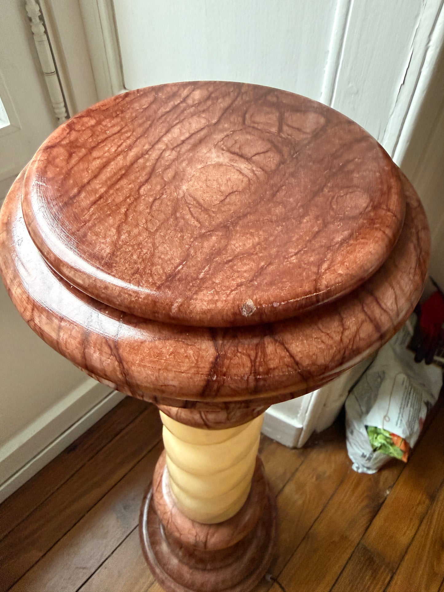 Colonne en albâtre lumineuse