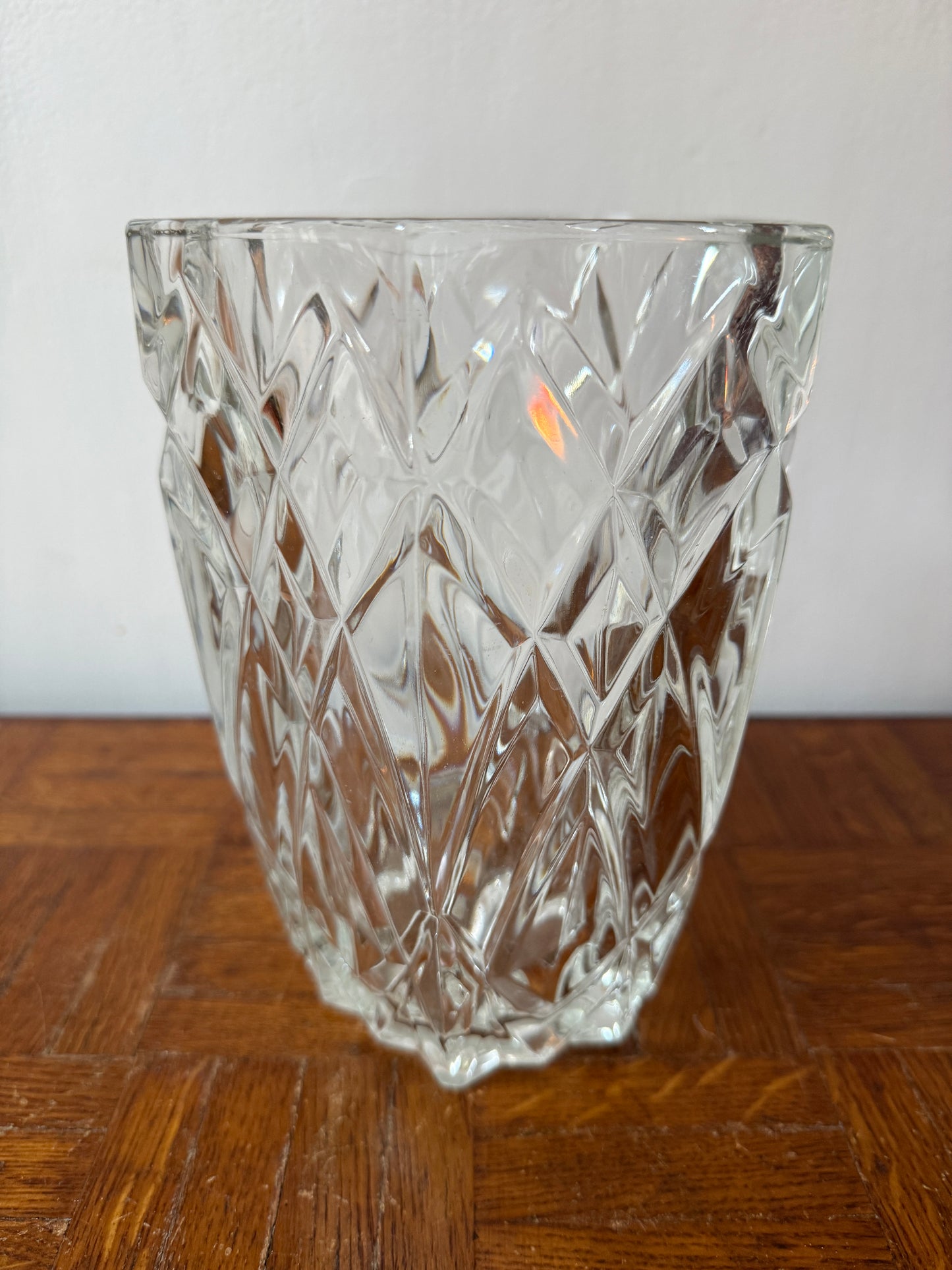 Vase en verre transparent
