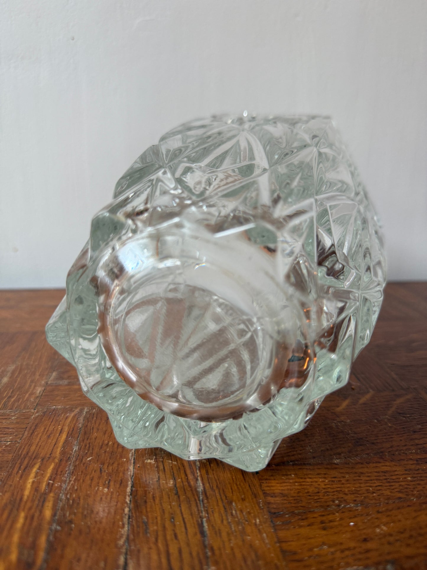 Vase en verre transparent