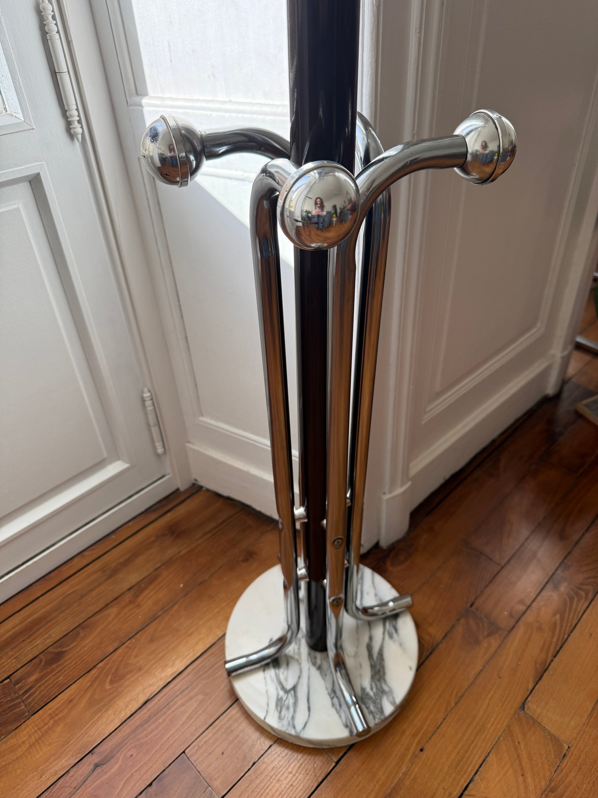 Vintage Razzia metal coat rack with 12 hooks, 1970s style, showcasing a sturdy, retro design for hanging coats and accessories.