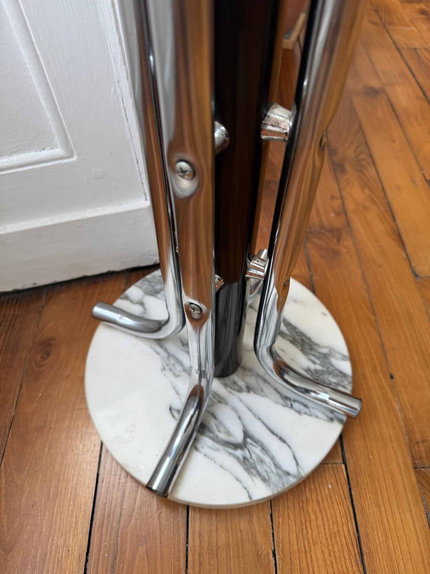 Vintage Razzia metal coat rack with 12 hooks, 1970s style, featuring a sturdy metal frame and retro design.