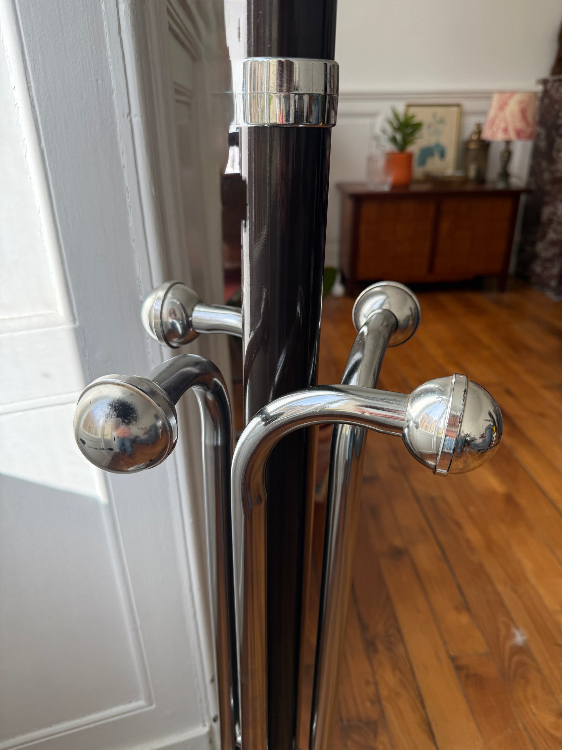 Vintage Razzia metal coat rack with 12 hooks, 1970s design, featuring a sturdy metal construction and retro style.