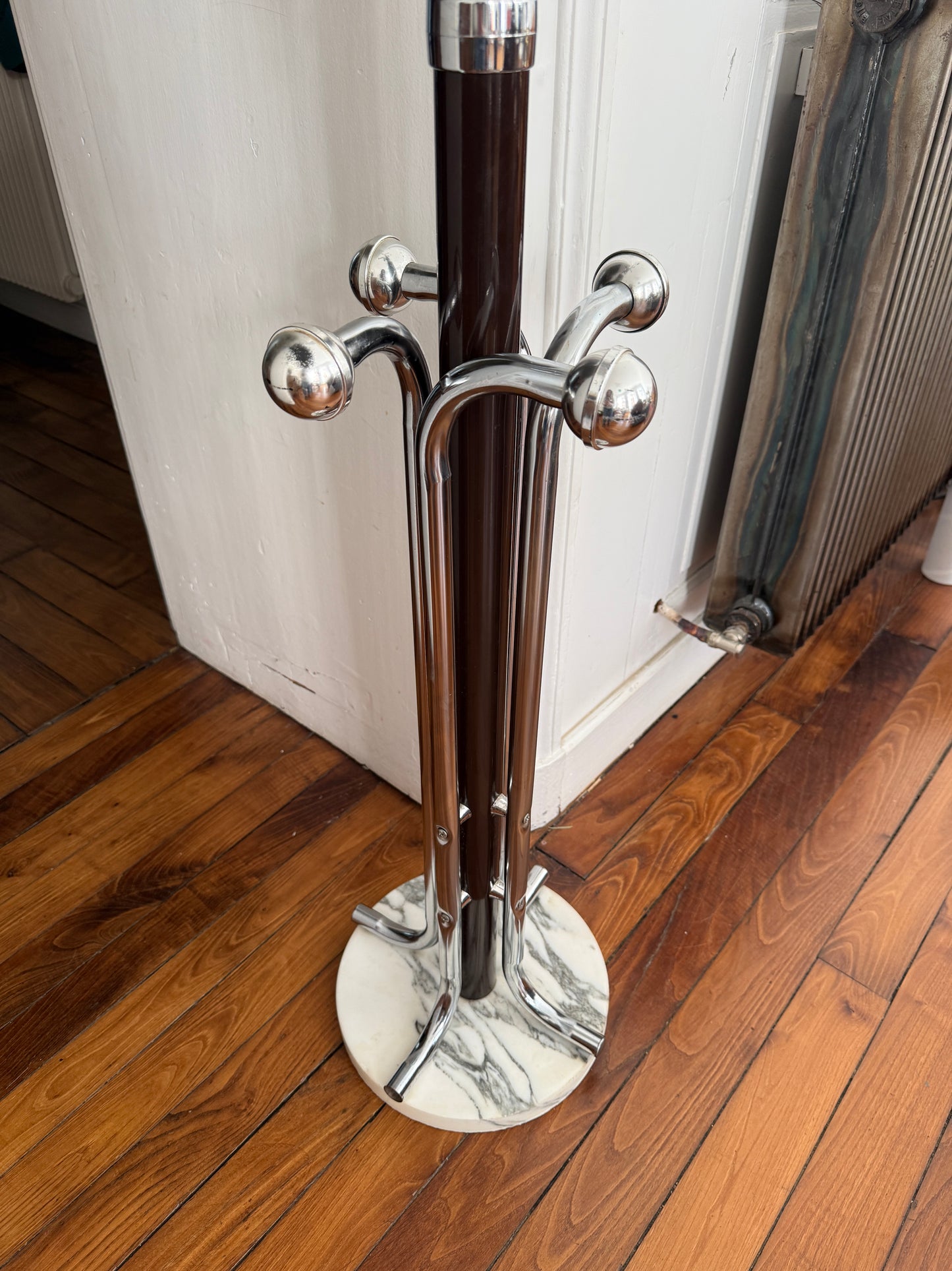 Vintage Razzia metal coat rack with 12 hooks, 1970s style, featuring a sturdy design and retro industrial look.