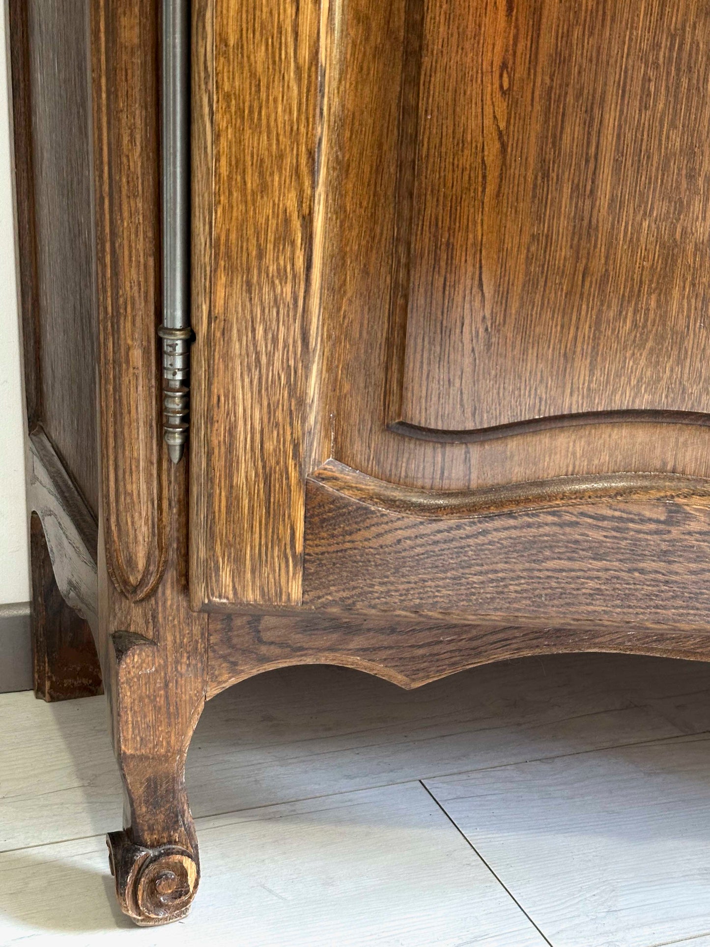 Bibliothèque en chêne massif - Marque Riskoff