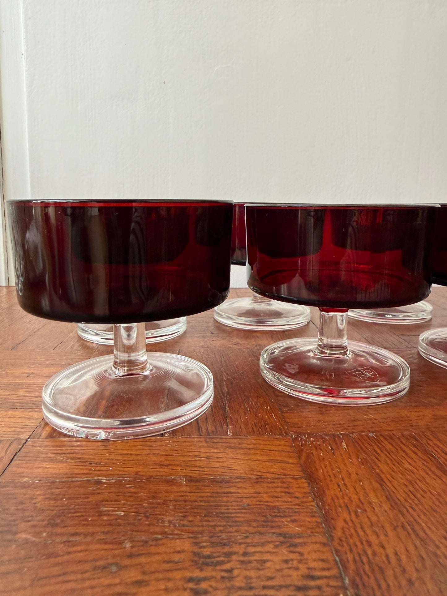 Lot de 8 coupes Luminarc - Modèle Suède