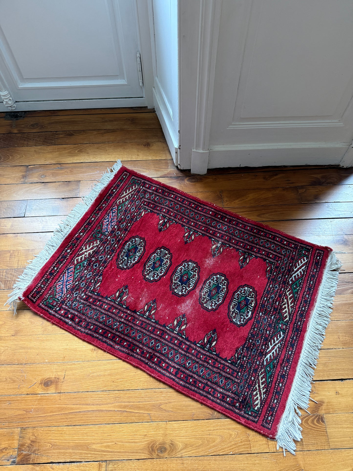 Tapis en laine tissé main – Pakistan