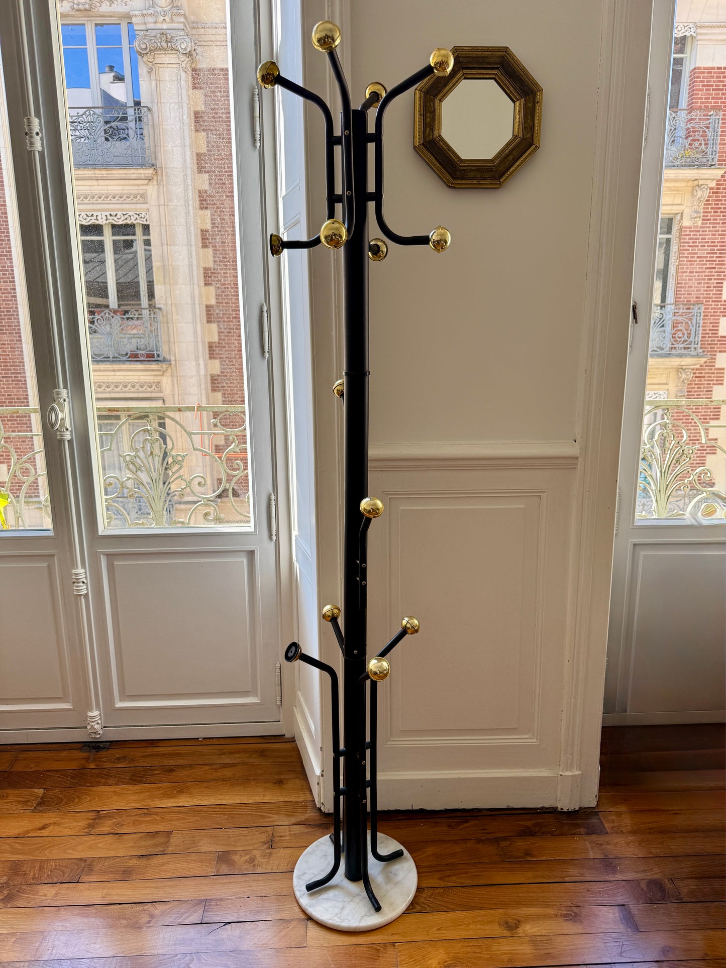 Gold metal coat rack with 14 hooks, vintage 1970s style by Razzia, featuring a sleek design and classic retro look.