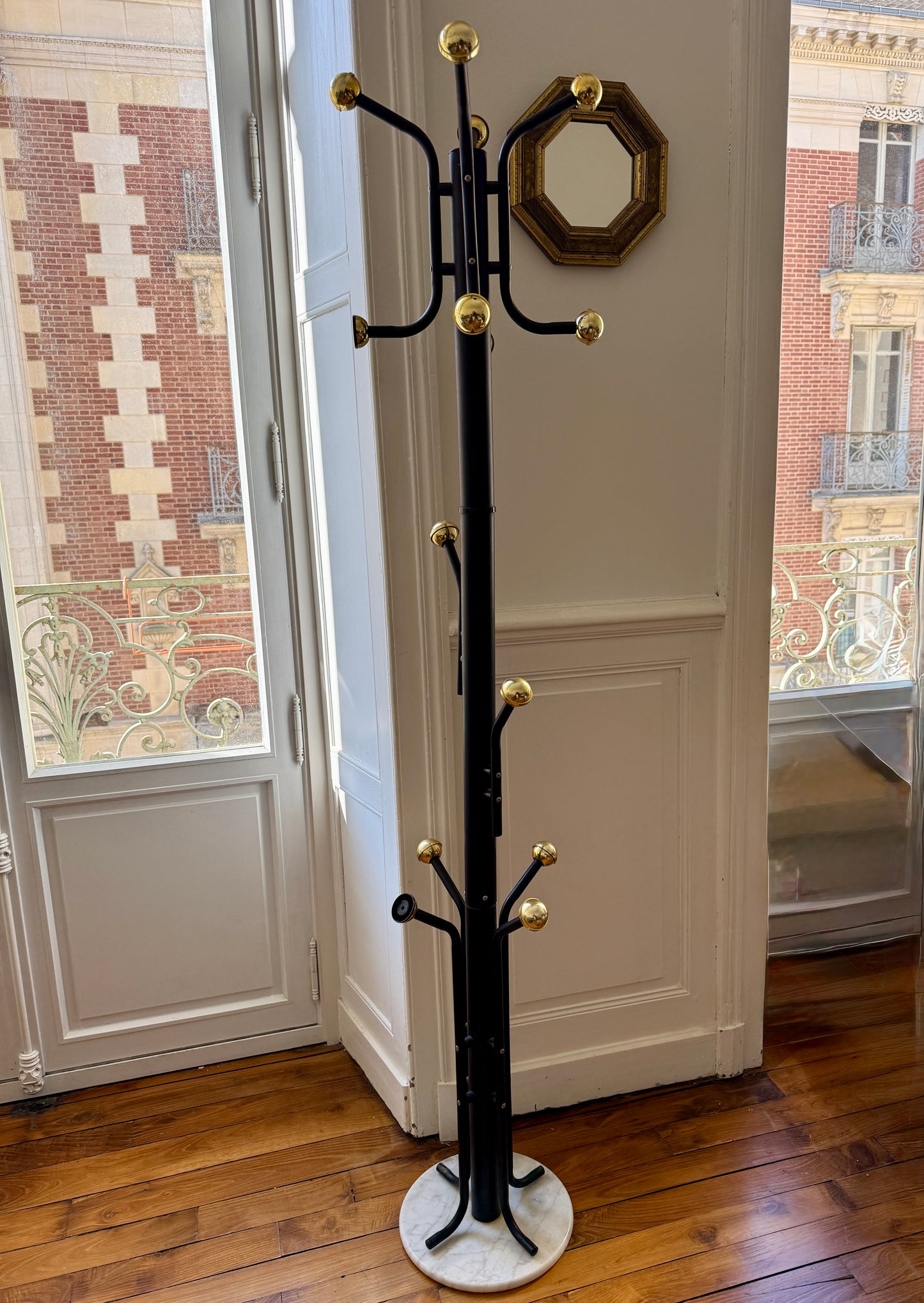 Golden metal coat rack with 14 hooks, vintage 1970s style by Razzia, featuring a sleek and retro design.