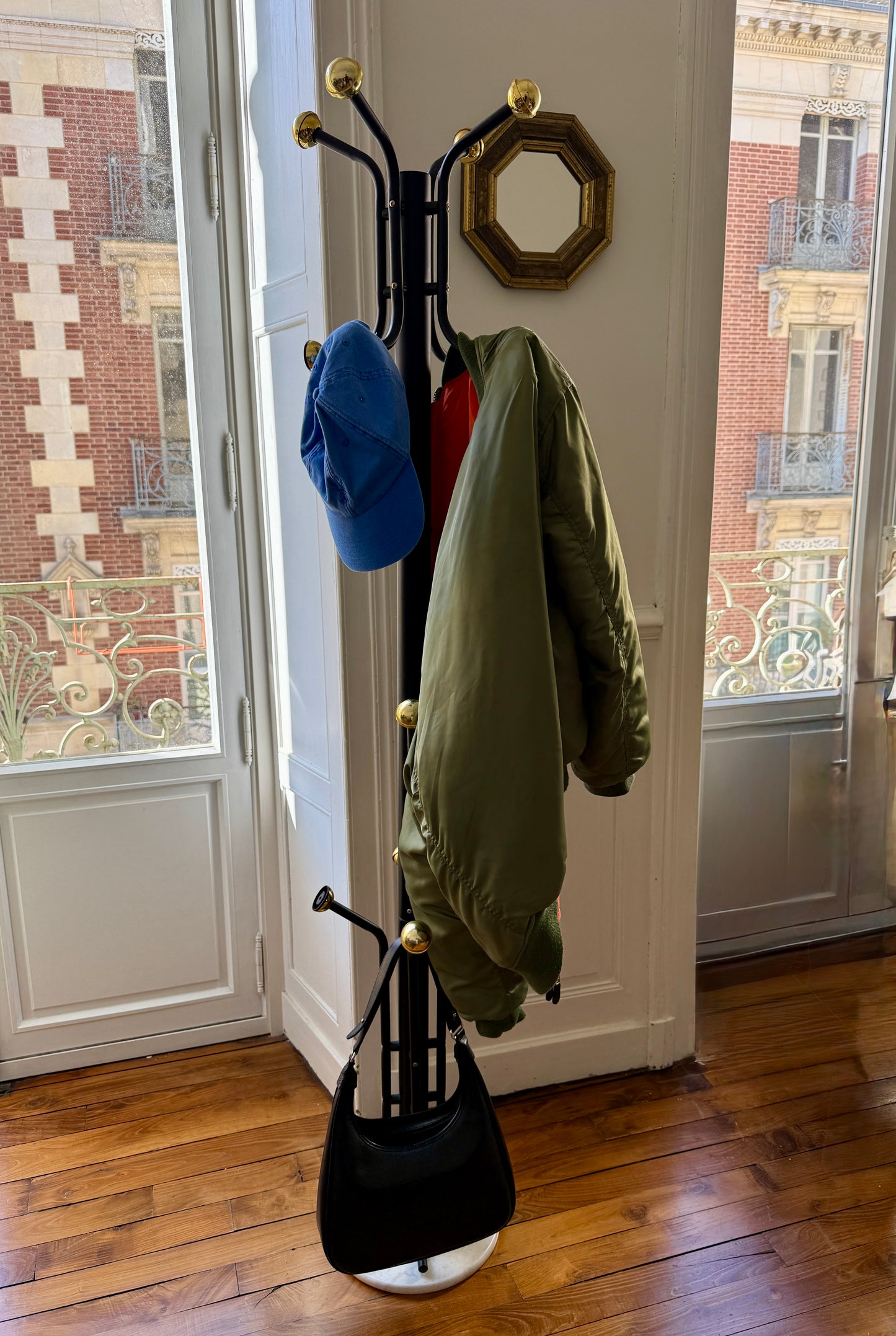 Golden metal coat rack with 14 hooks from the 1970s Razzia, vintage and stylish for entryway or hallway decor.