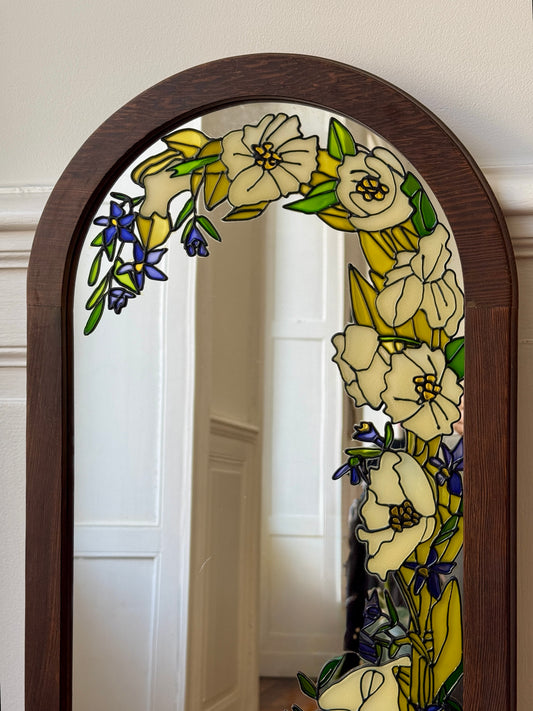 Miroir Tiffany Art Déco de Razzia avec cadre orné, forme rectangulaire élégante et détails sophistiqués pour décoration intérieure.