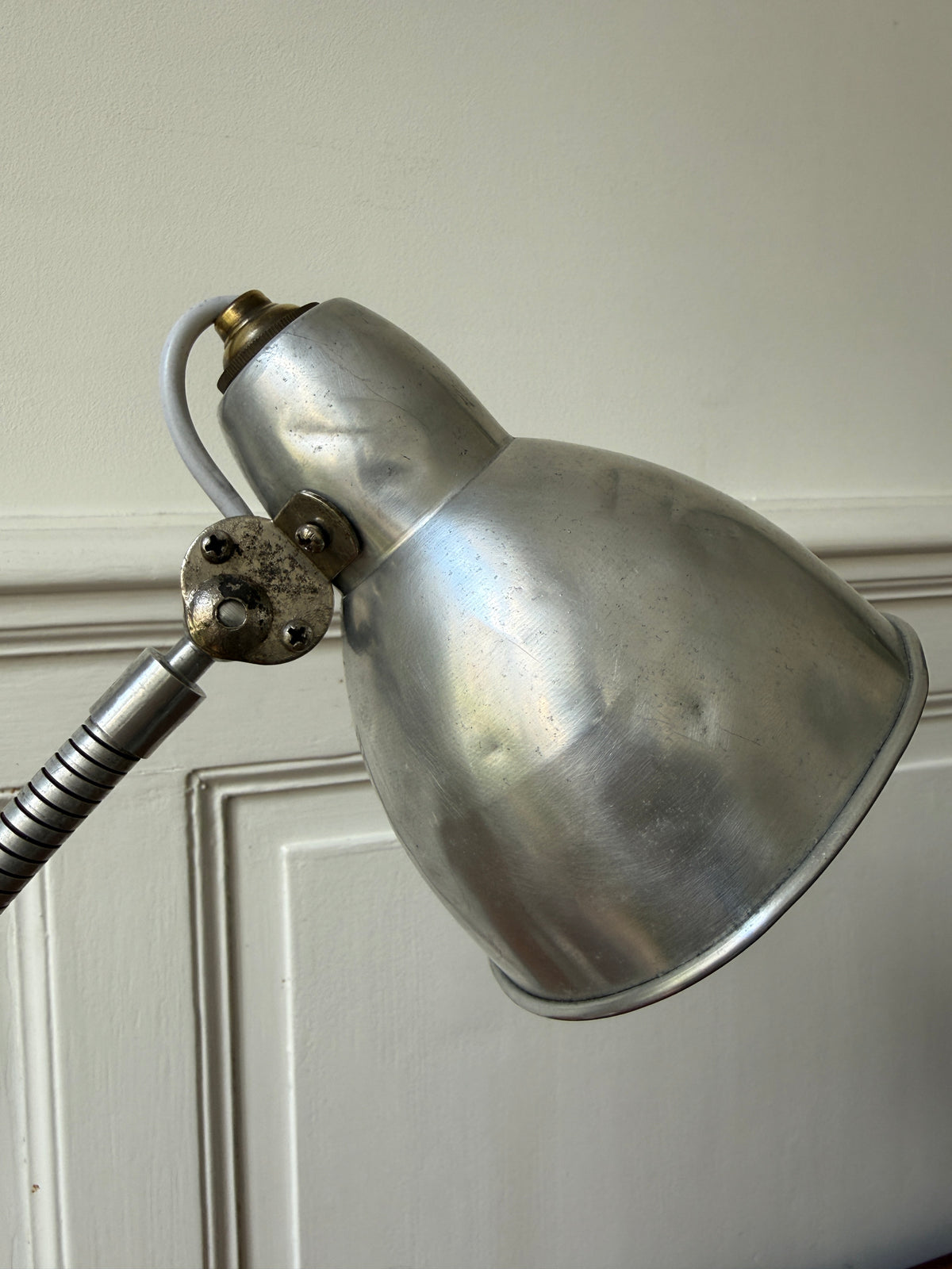 Lampe de bureau industrielle articulée – années 50