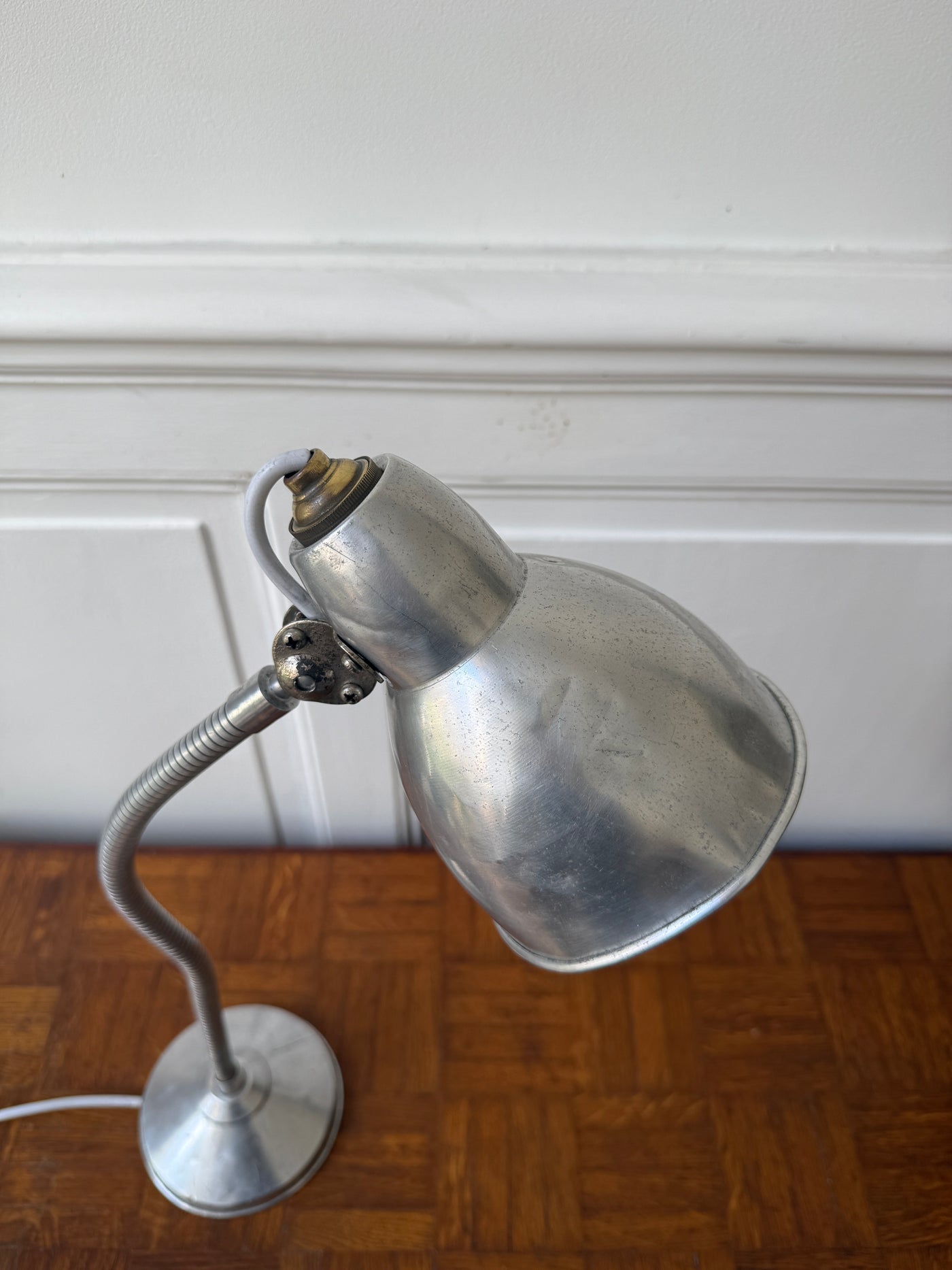 Lampe de bureau industrielle articulée – années 50