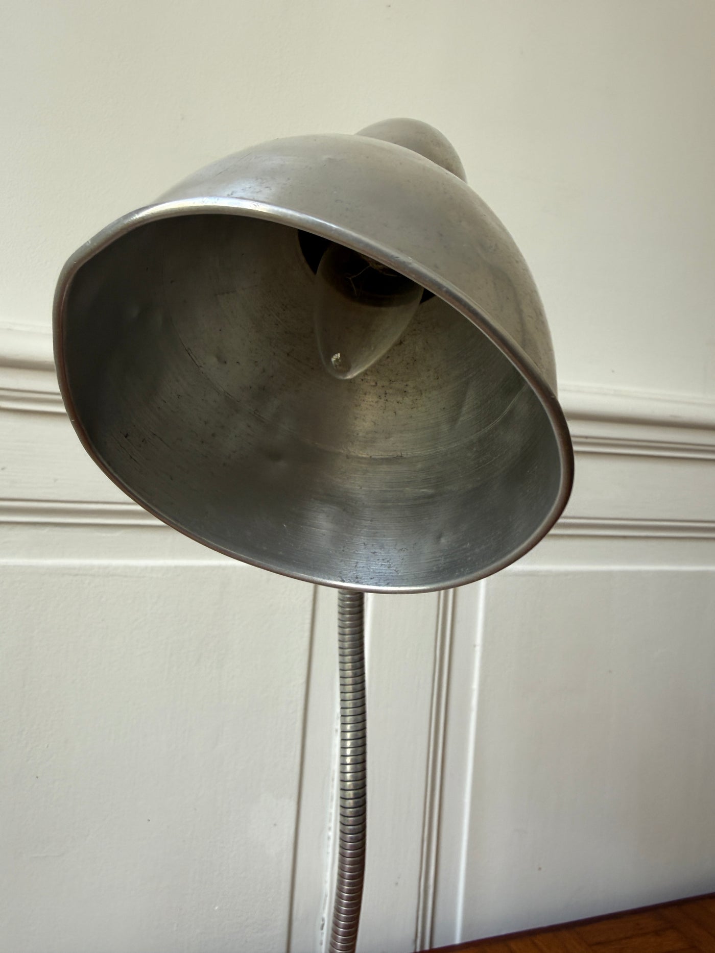 Lampe de bureau industrielle articulée – années 50