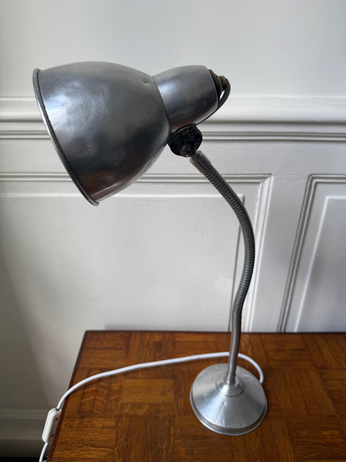 Lampe de bureau industrielle articulée – années 50