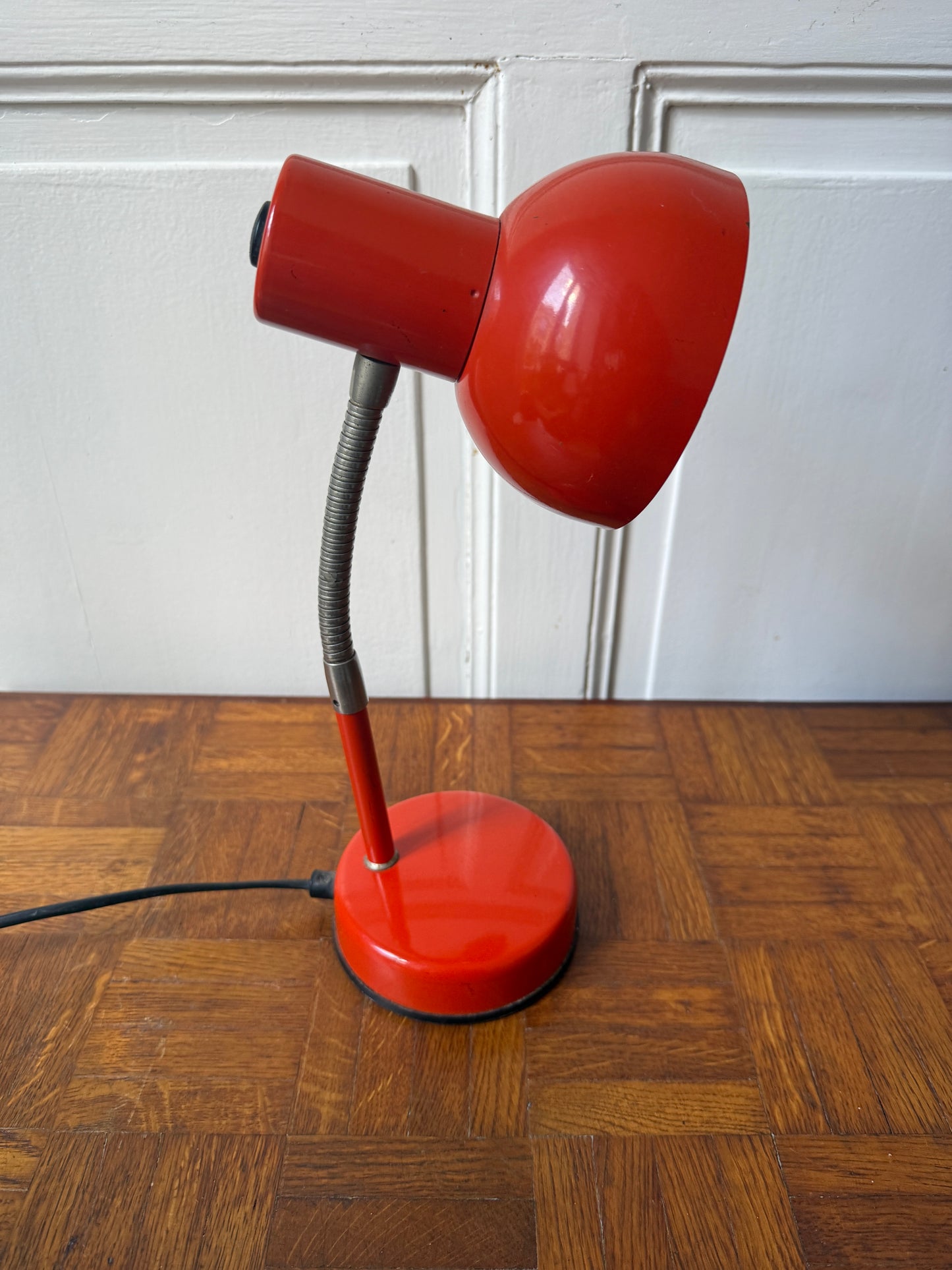 Lampe de bureau rouge – esprit vintage