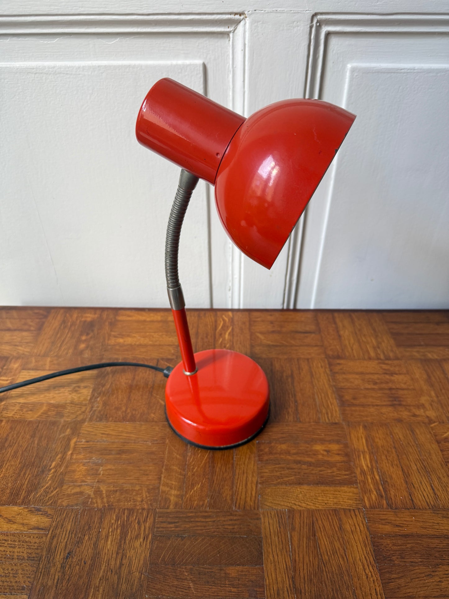 Lampe de bureau rouge – esprit vintage