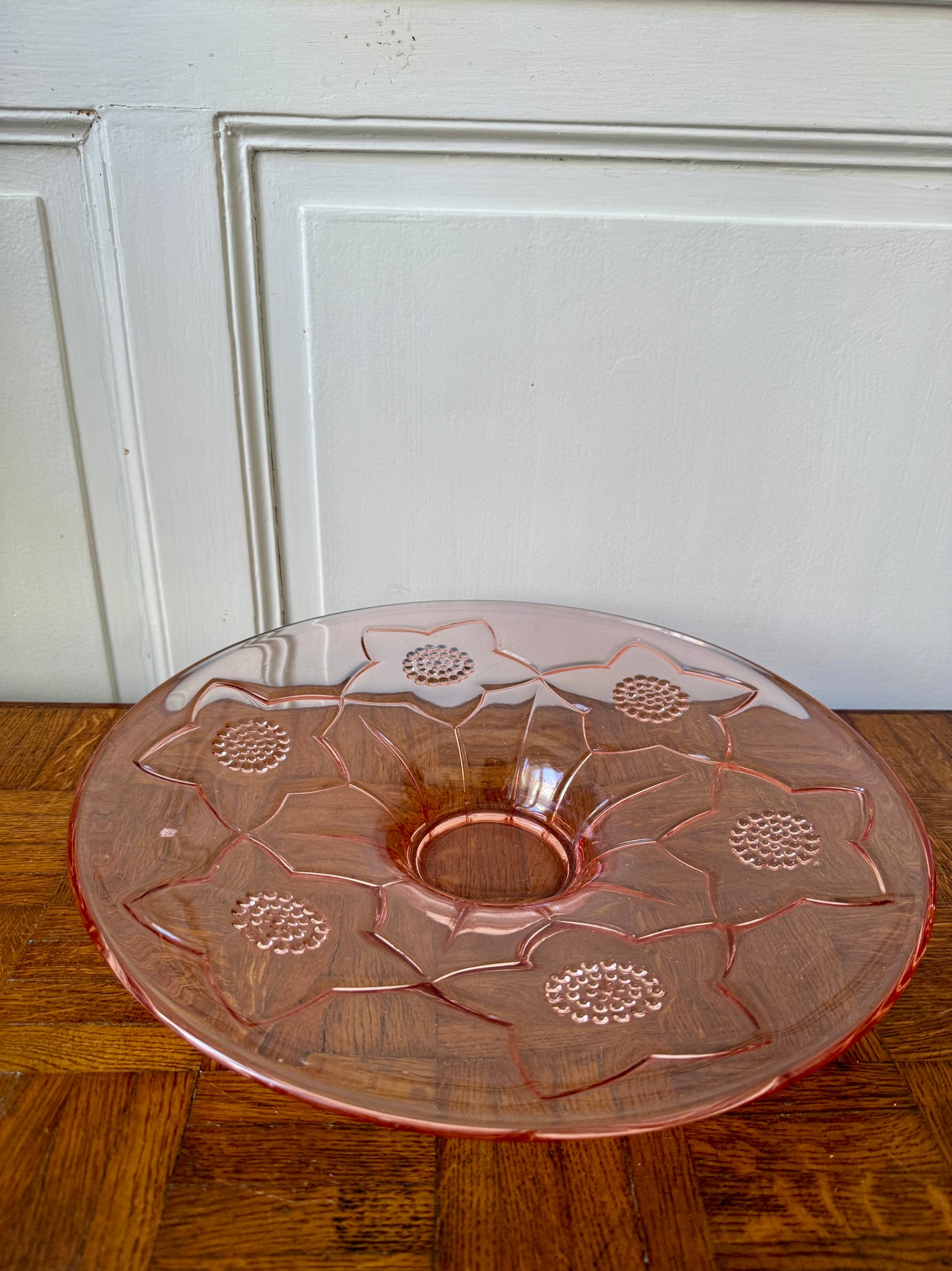 Plat en rosaline - motifs floraux