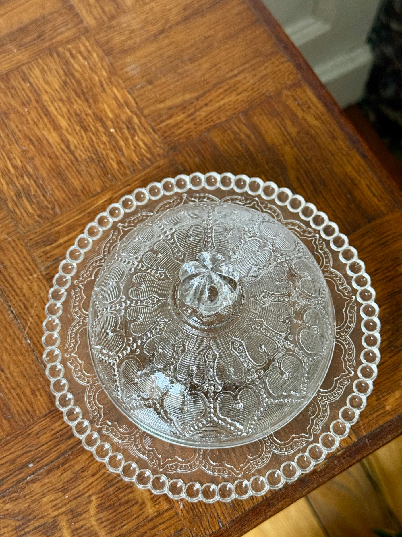 Bonbonnière / sucrier en verre