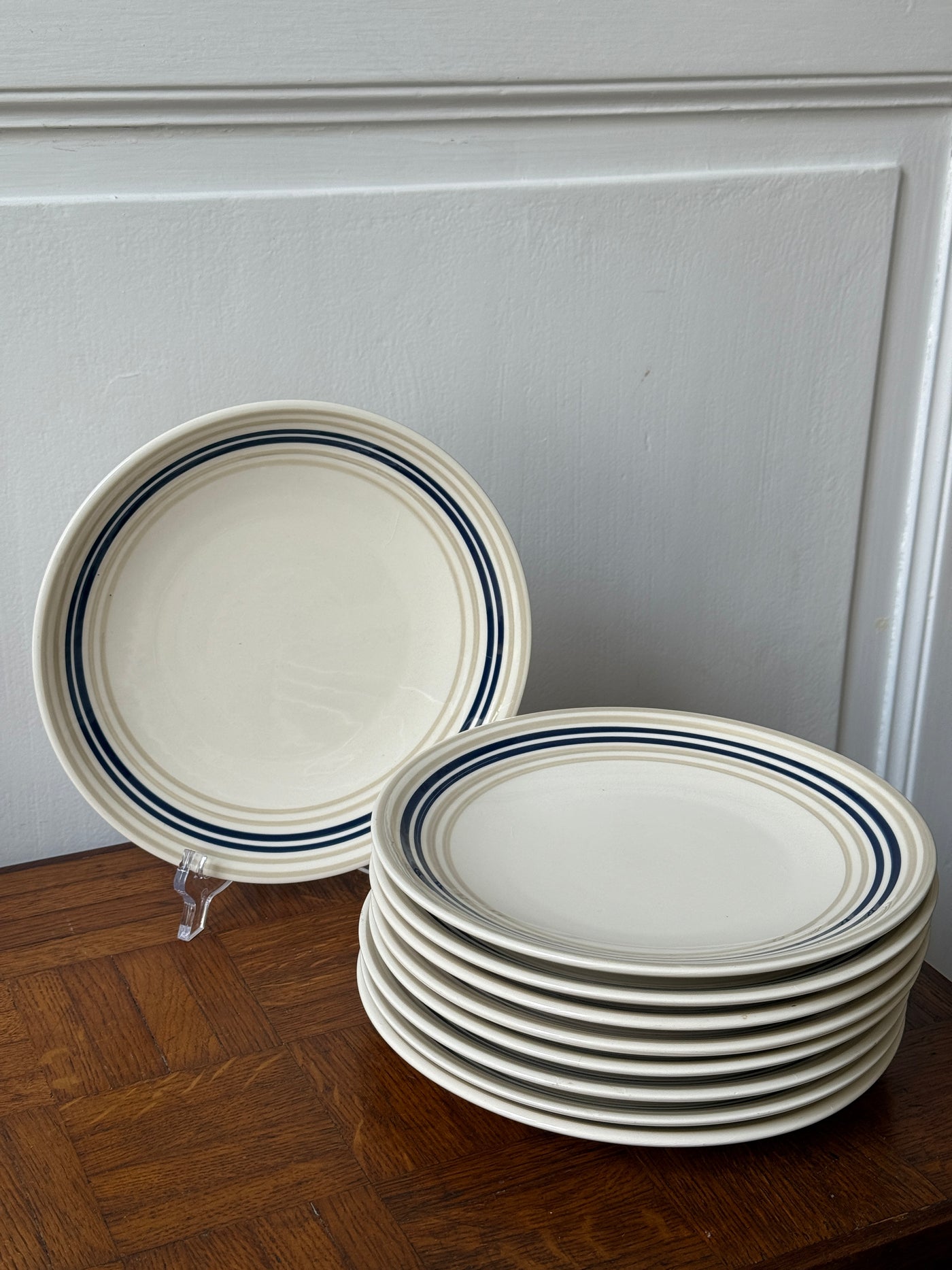 Lot de 9 assiettes rayées bleues et beiges