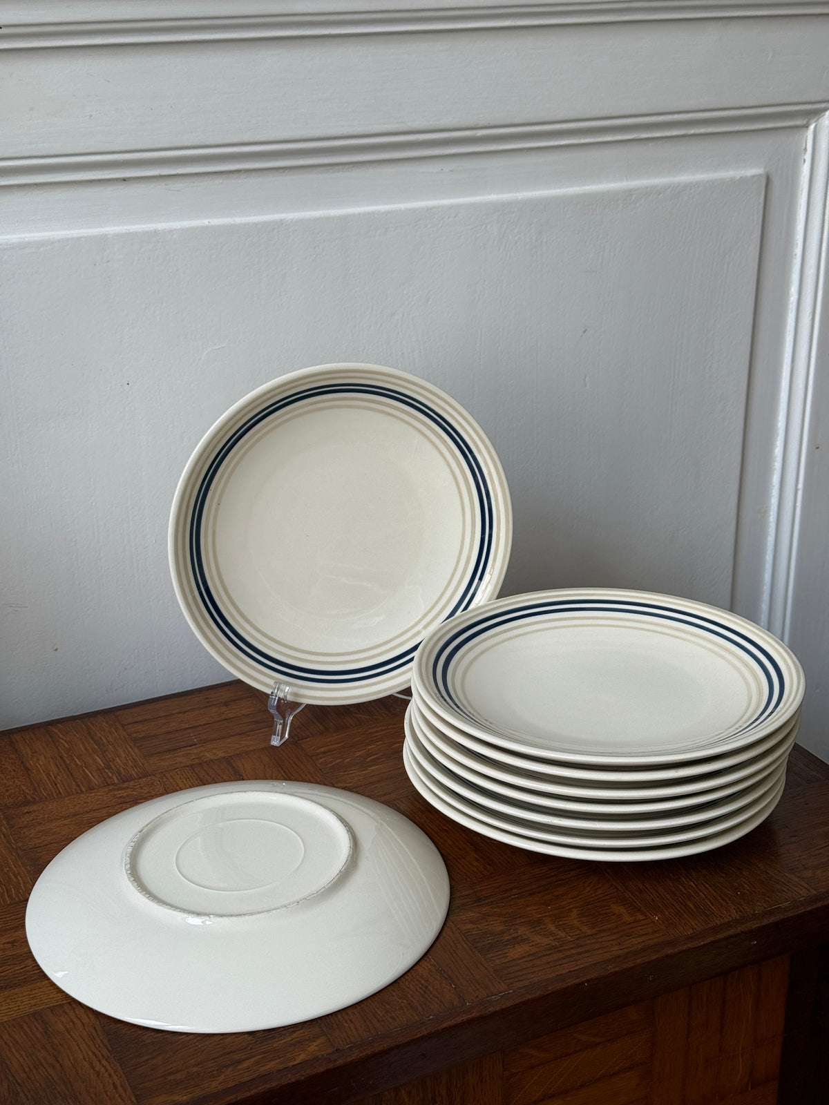 Lot de 9 assiettes rayées bleues et beiges