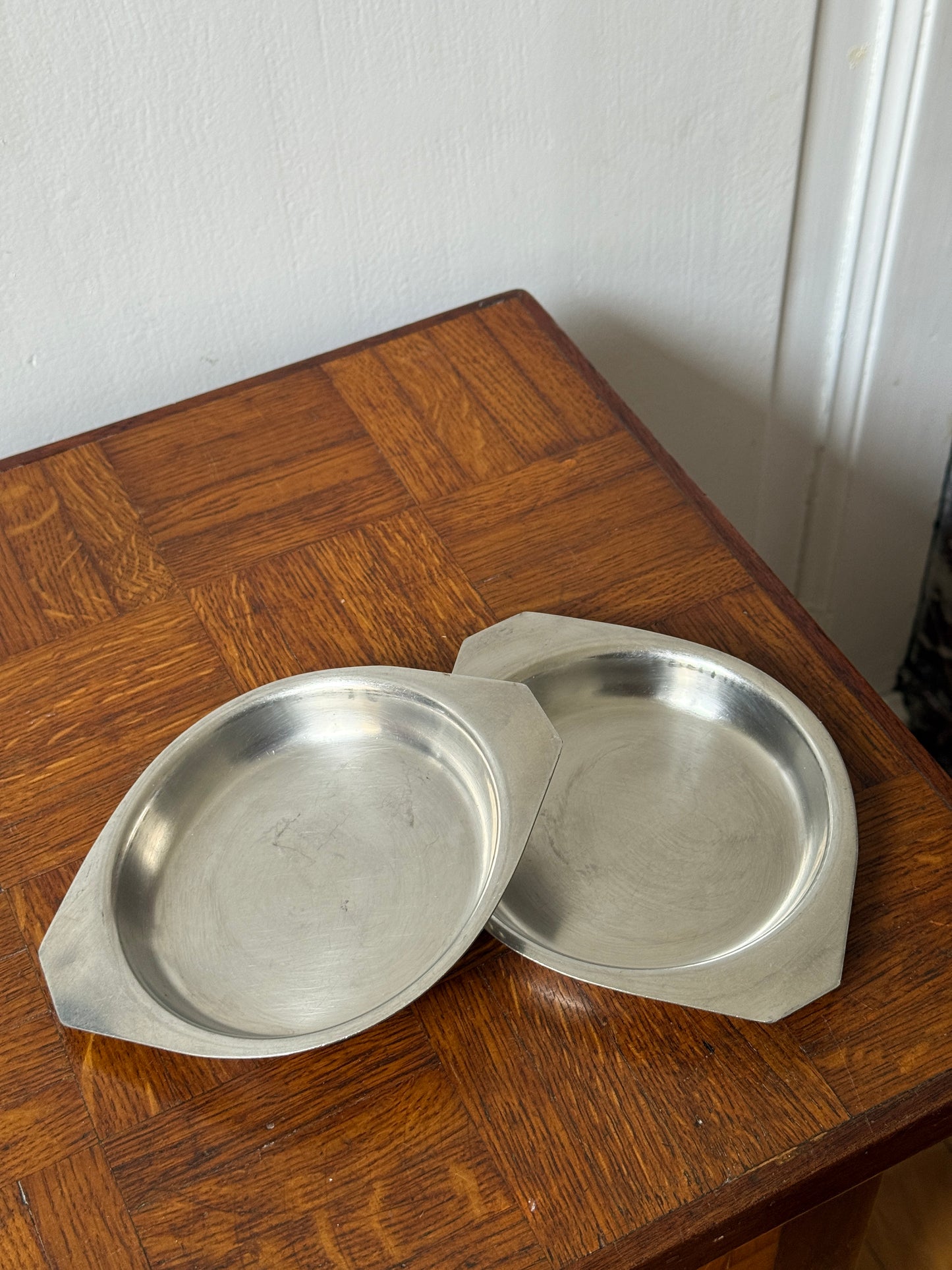 Paire de coupelles vintage en acier inoxydable Razzia, petites coupelles en métal pour cuisine ou décoration.