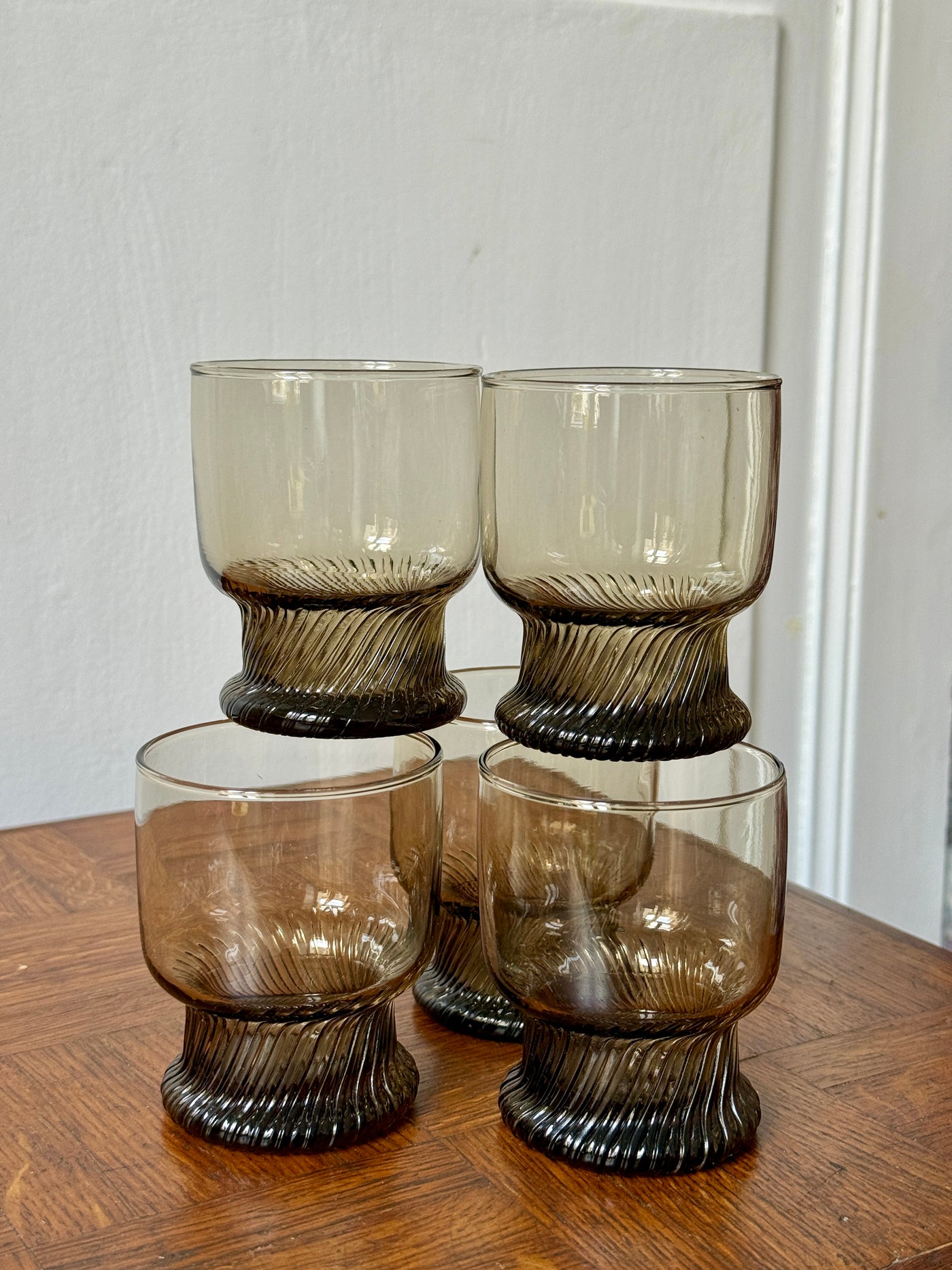 Lot de 5 verres à eau Henkel en verre fumé, années 80