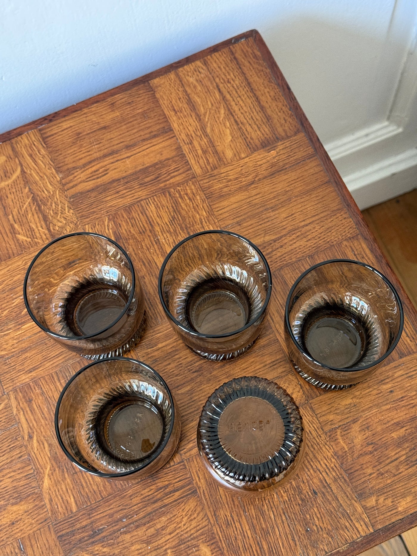 Lot de 5 verres à eau Henkel en verre fumé, années 80
