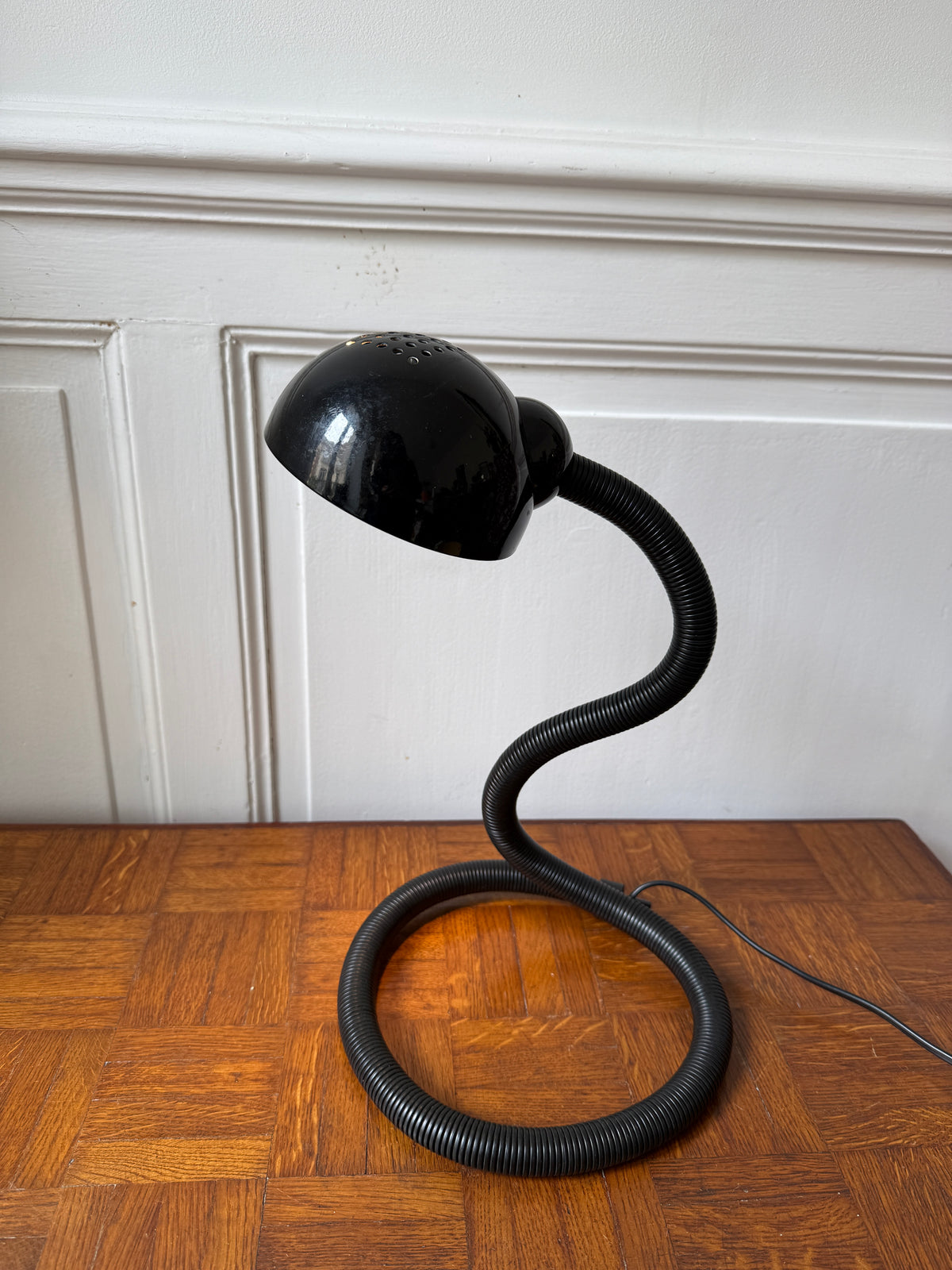 Lampe flexible “Hebi” – Isao Hosoe pour Valenti Luce