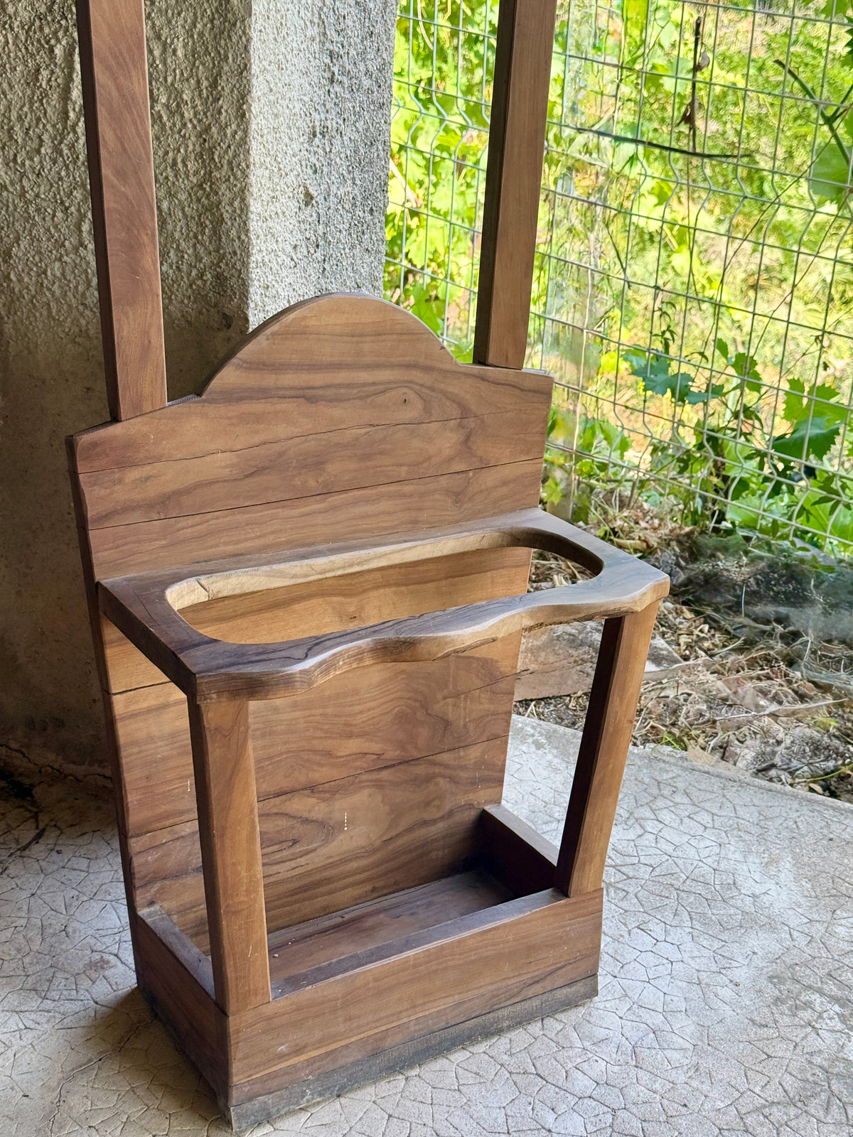 Vestiaire / porte manteaux et parapluie en bois d'olivier