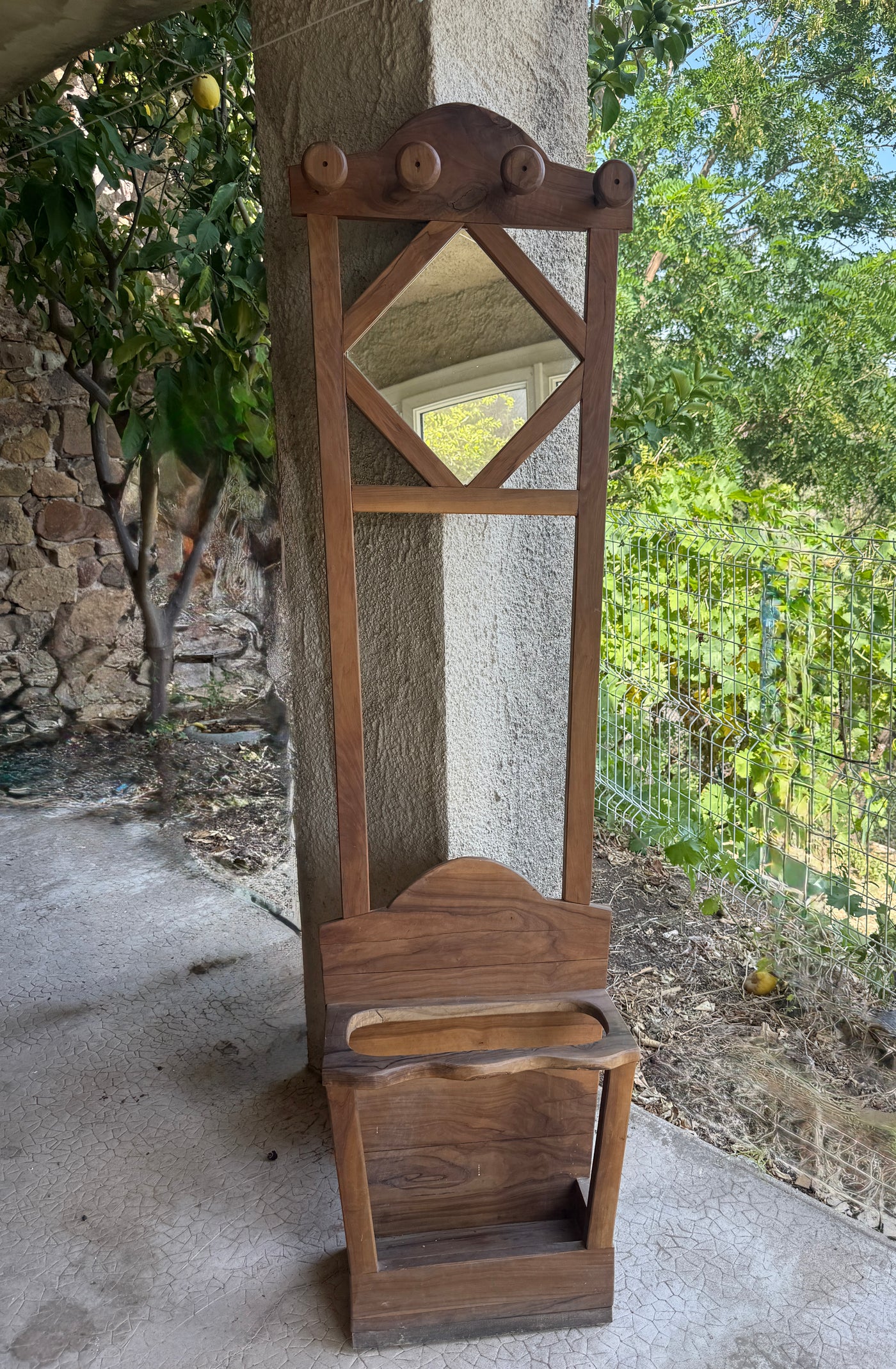 Vestiaire / porte manteaux et parapluie en bois d'olivier