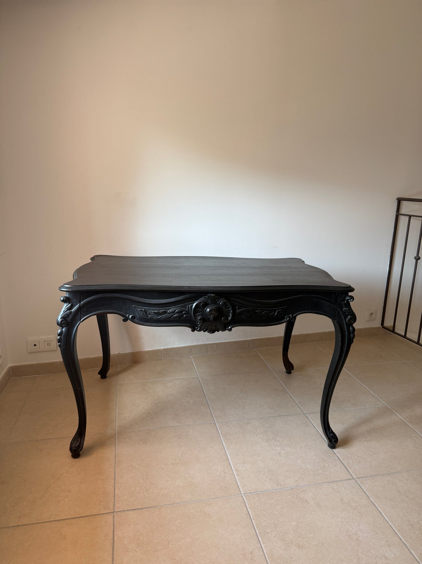 Table à manger / bureau  baroque en hêtre noir