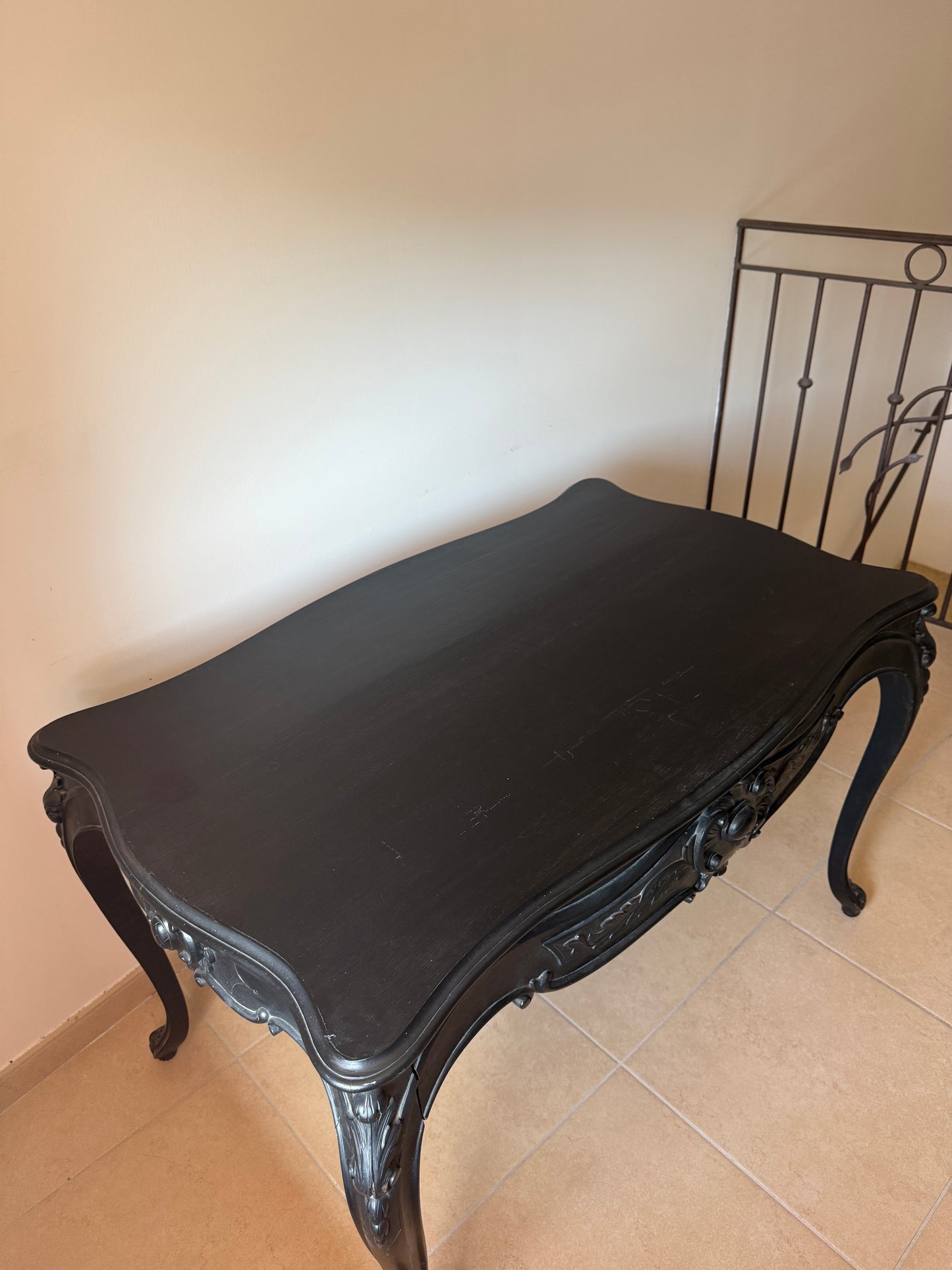 Table à manger / bureau  baroque en hêtre noir