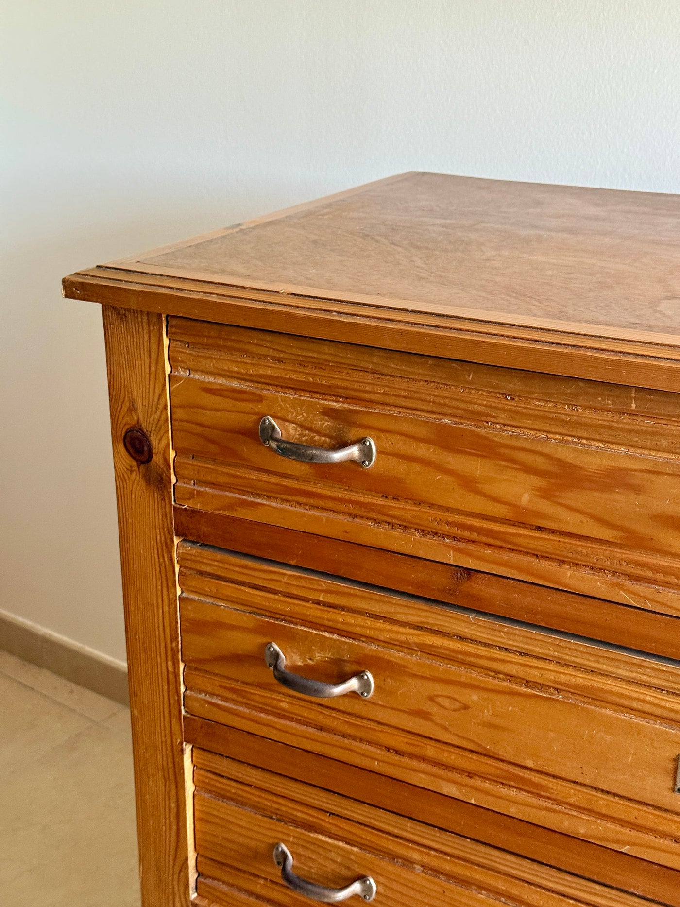 Commode 4 tiroirs bois brut et chrome - esprit art déco